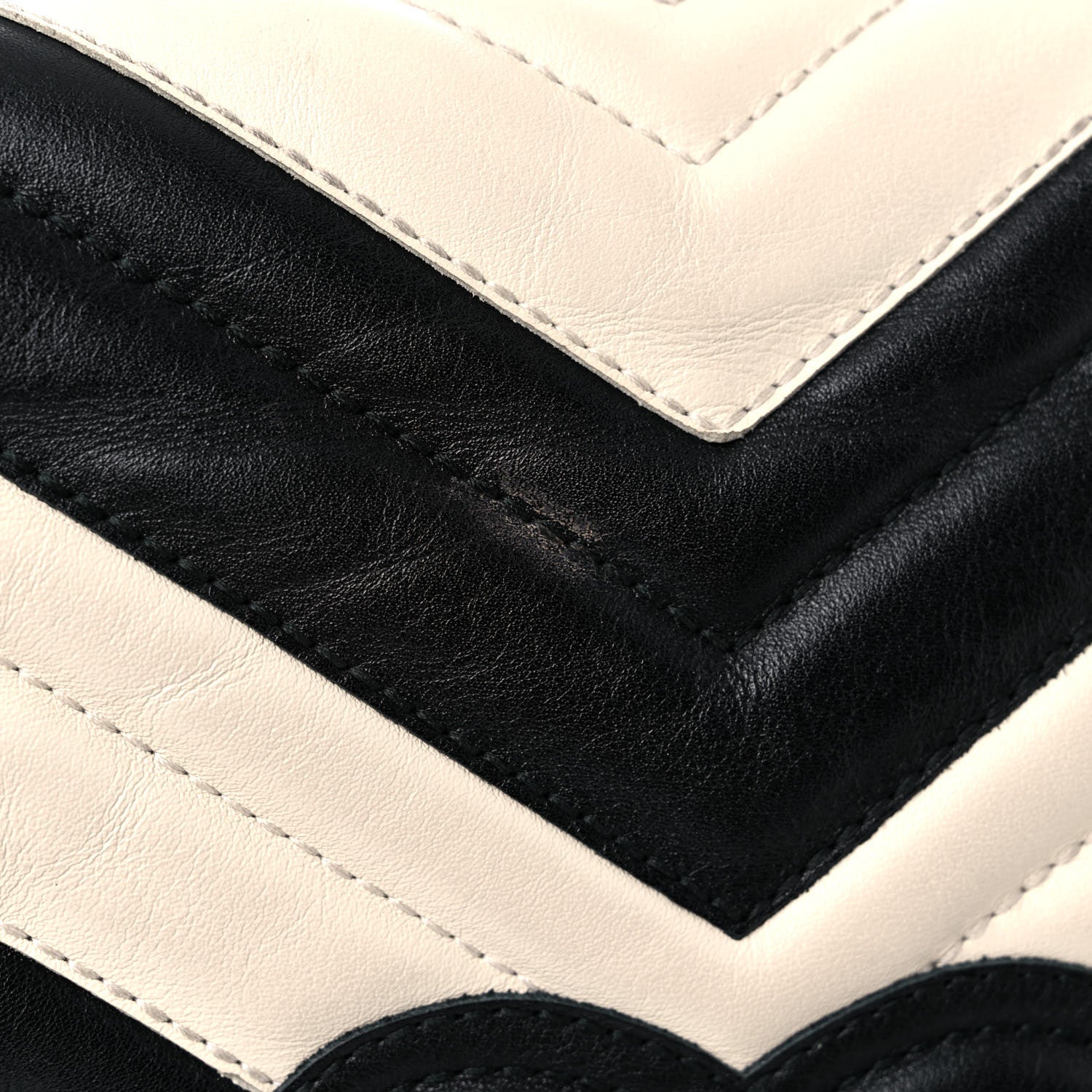 Gucci Calfskin Matelasse Medium GG Marmont Shoulder Bag Black White 21 of 24