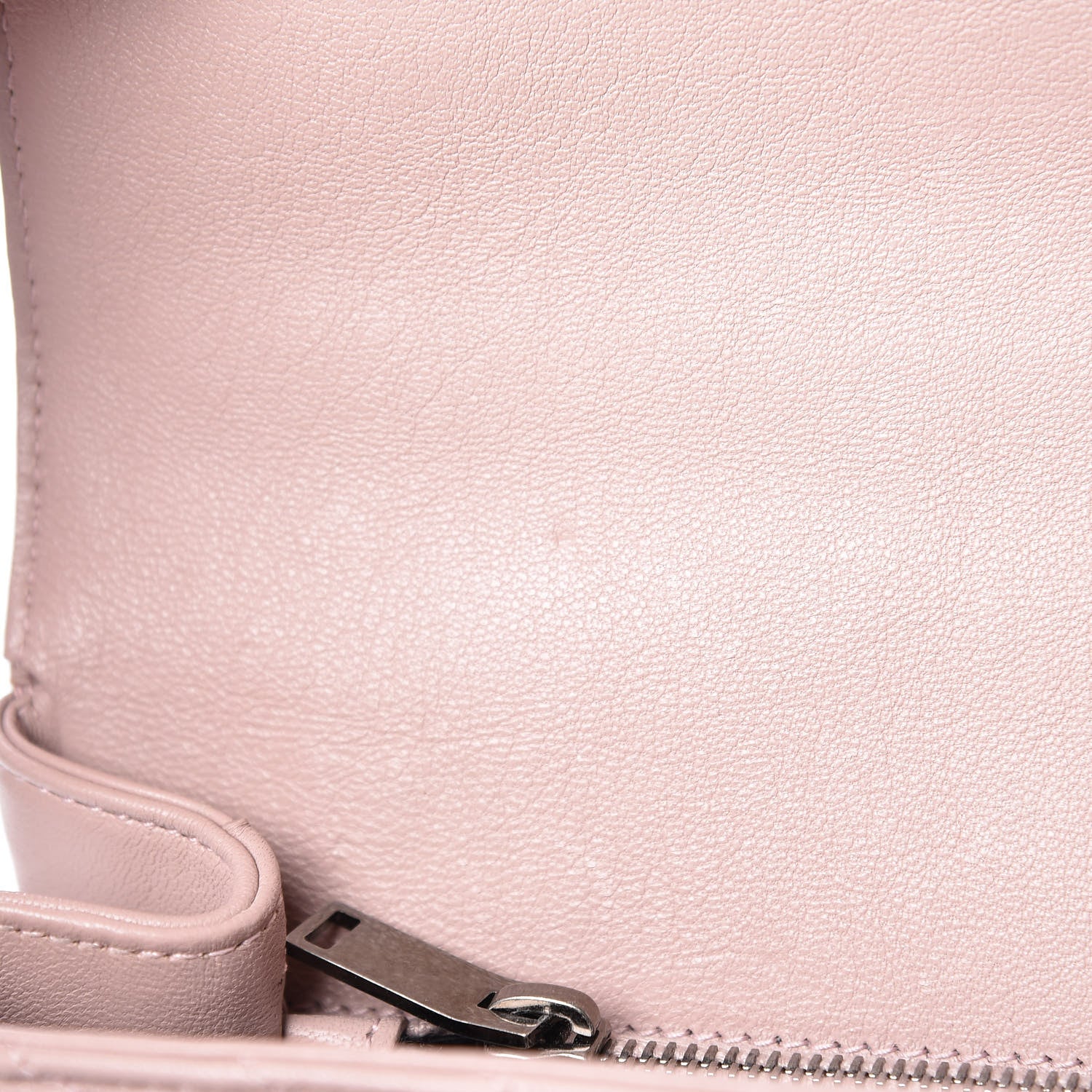 Saint Laurent Sheepskin Matelasse Chevron Monogram Medium College Bag Fard 12 of 13