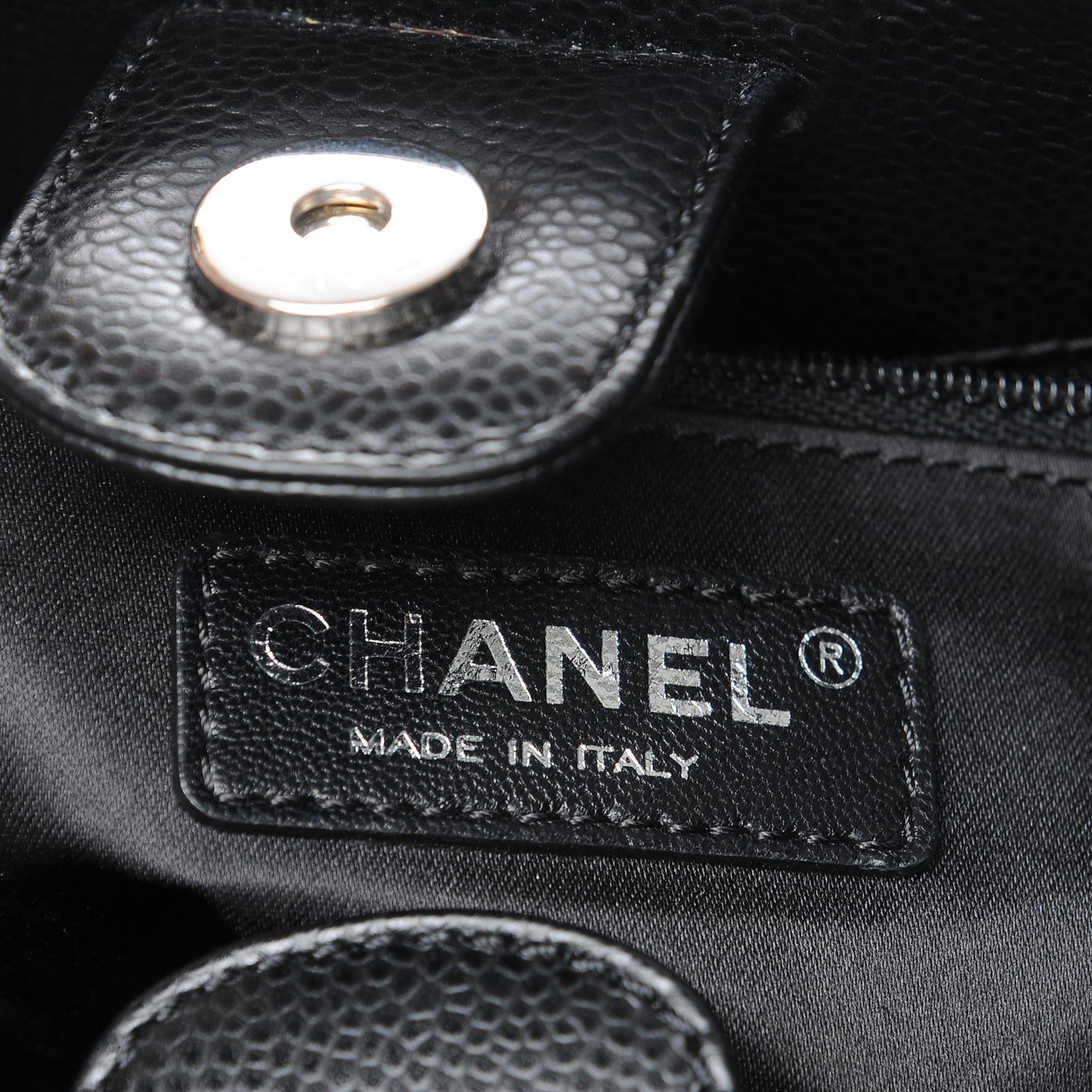 Caviar Quilted Petit Shopping Tote PST Black