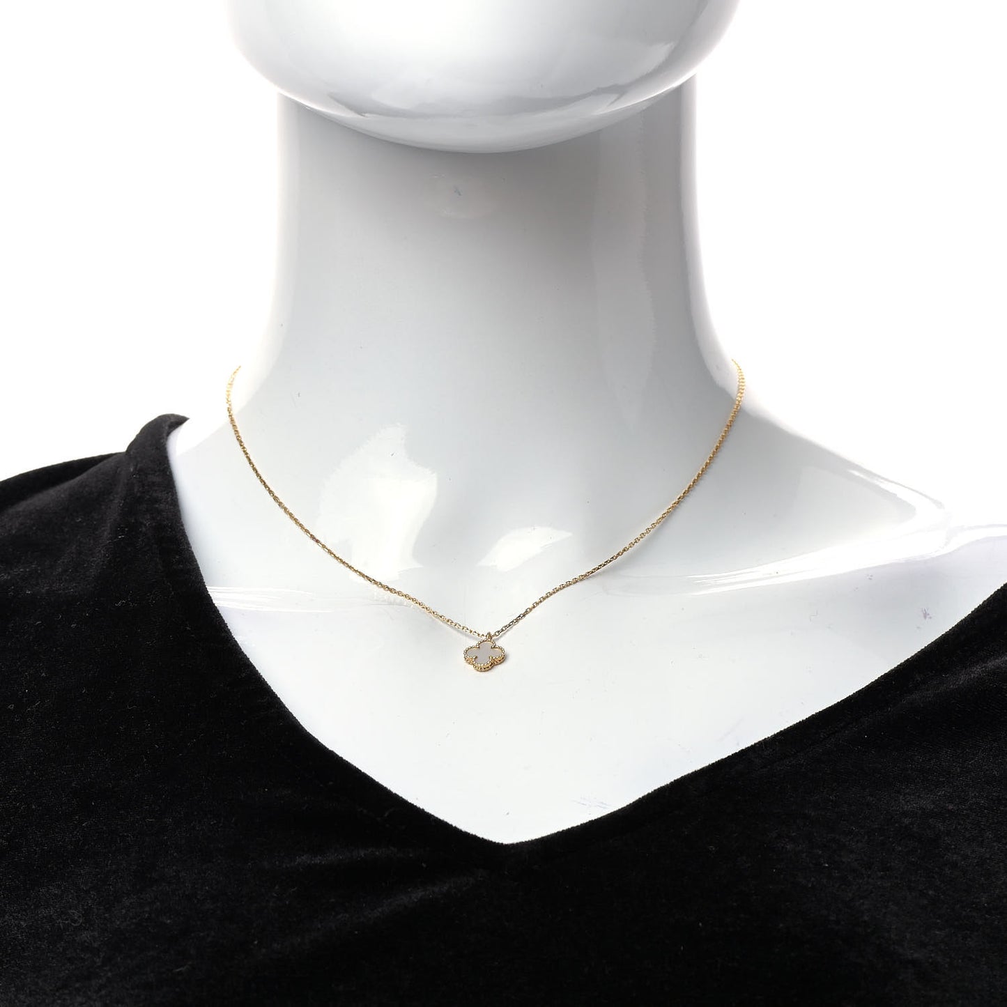 18K Yellow Gold Mother of Pearl Sweet Alhambra Pendant Necklace
