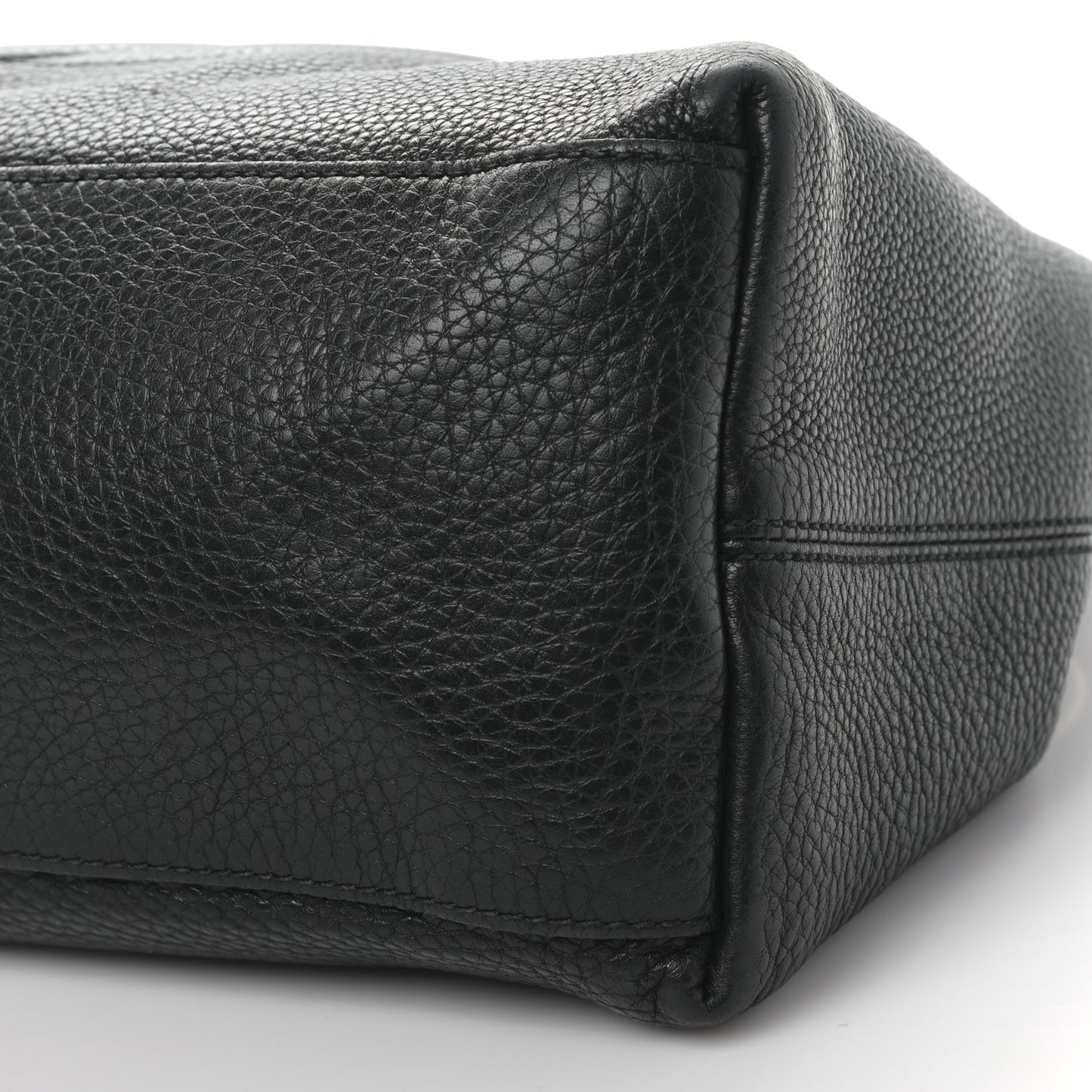 Pebbled Calfskin Medium Soho Chain Shoulder Bag Black