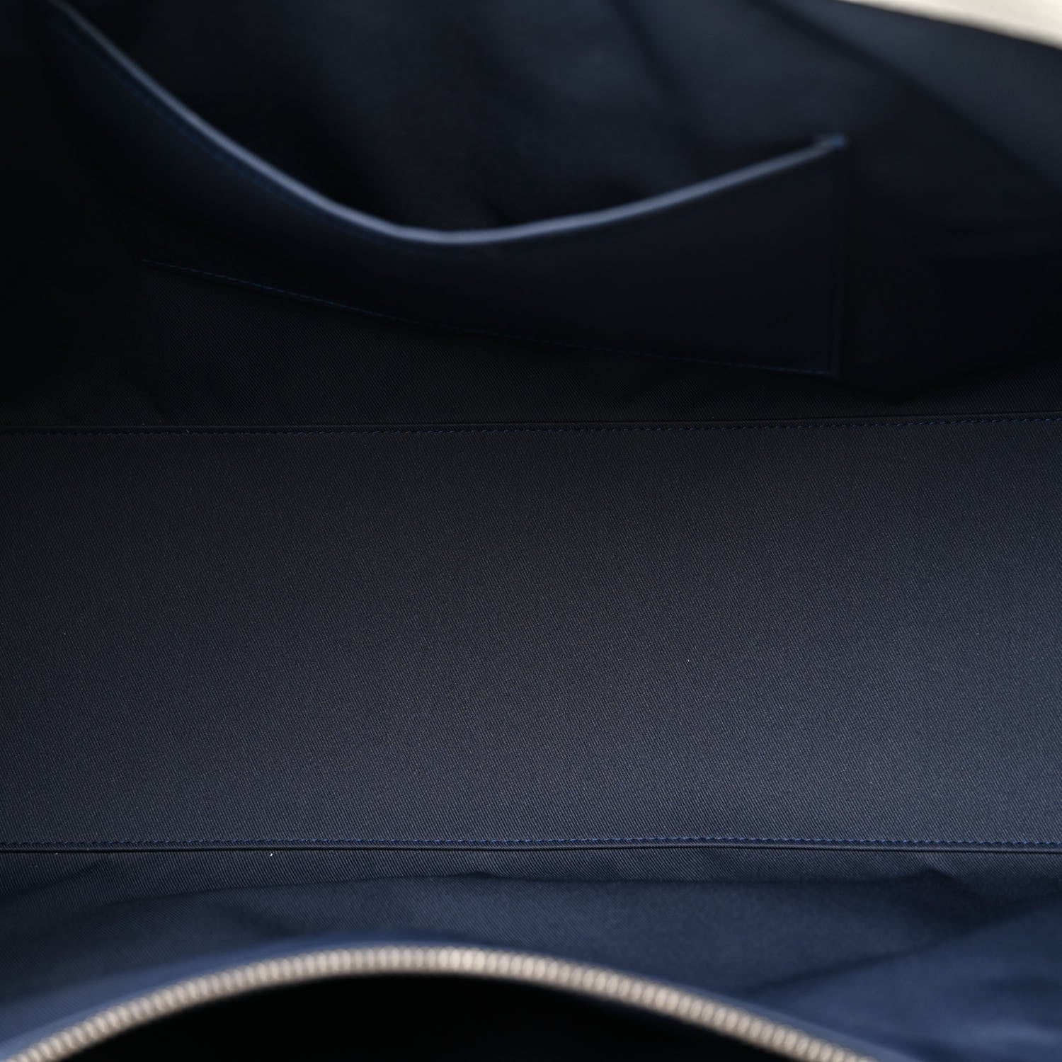 Louis Vuitton LV X YK Taurillon Sac Plat 24H White 5 of 13