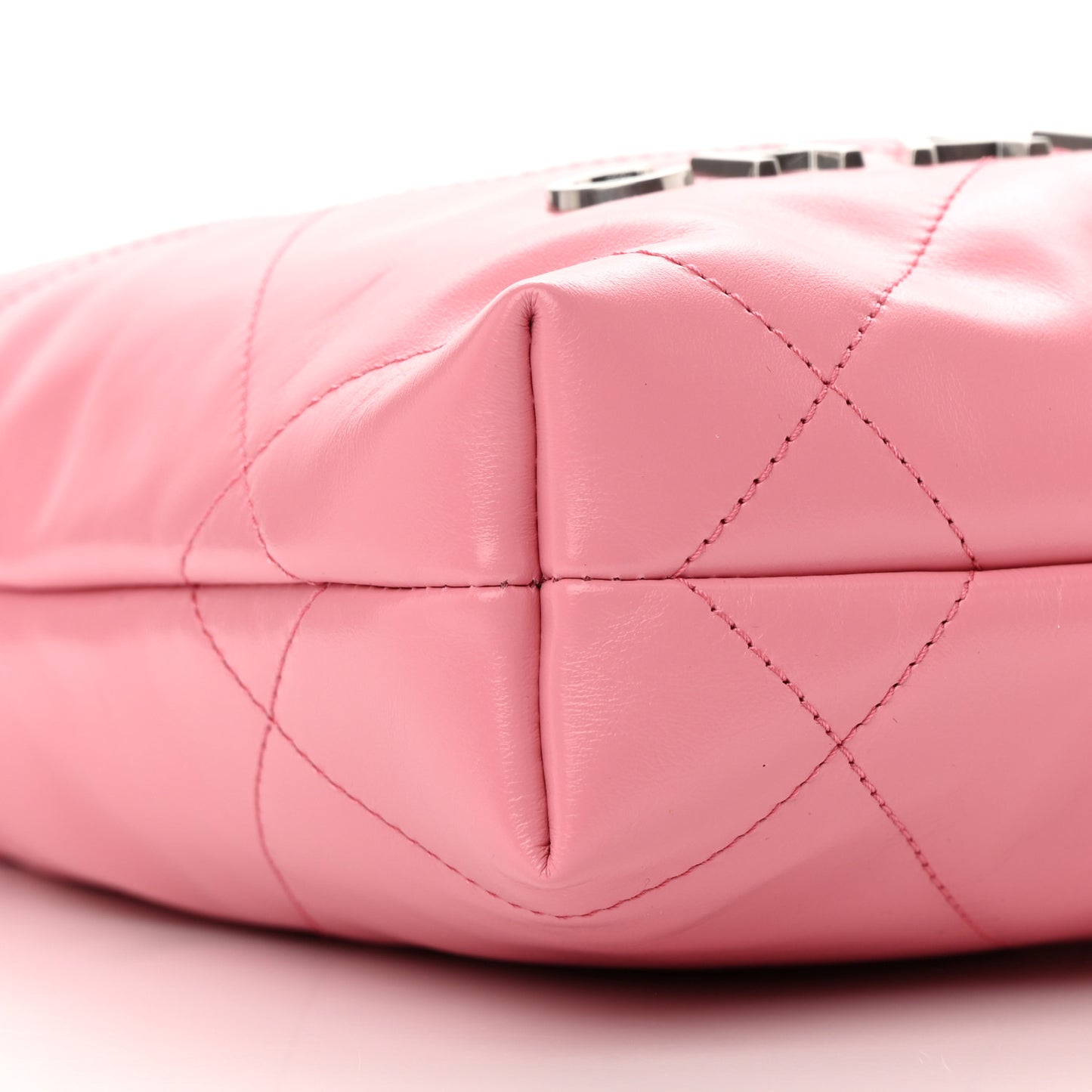 Shiny Calfskin Quilted Mini Chanel 22 Pink