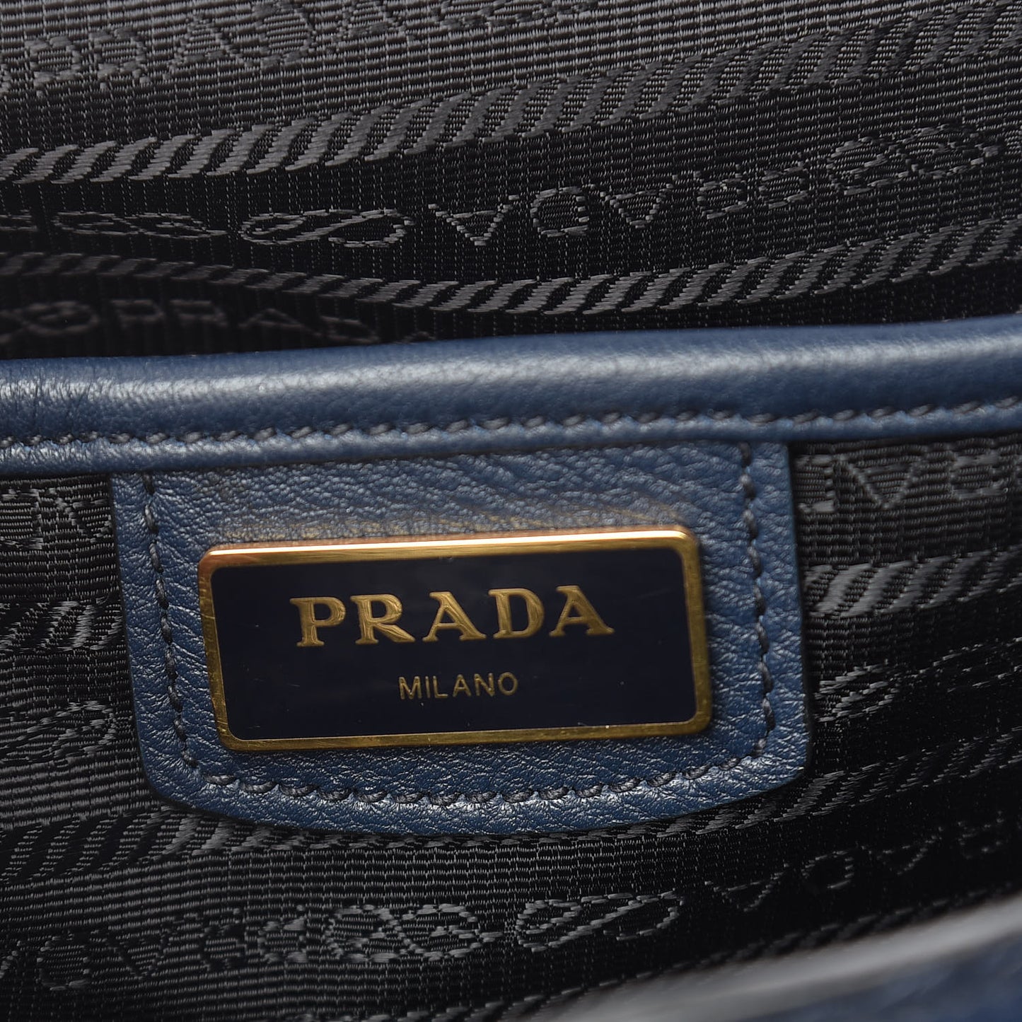 Vitello Phenix Crossbody Bag Baltico