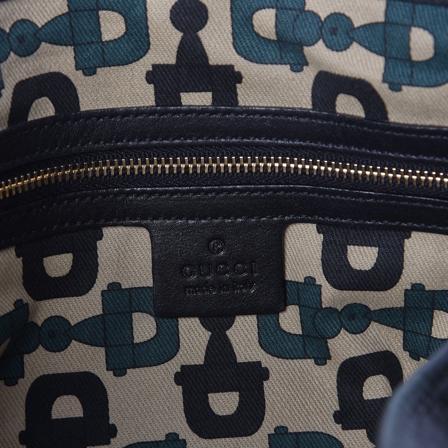 Gucci Guccissima Small Pelham Shoulder Bag Black 6 of 11