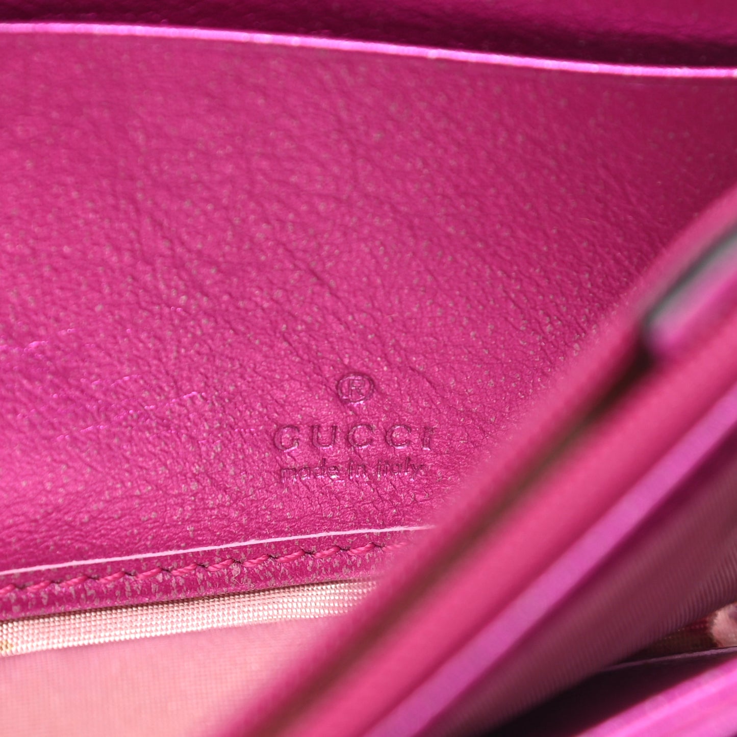 Metallic Calfskin Matelasse Crystal GG Marmont Continental Wallet Fuchsia