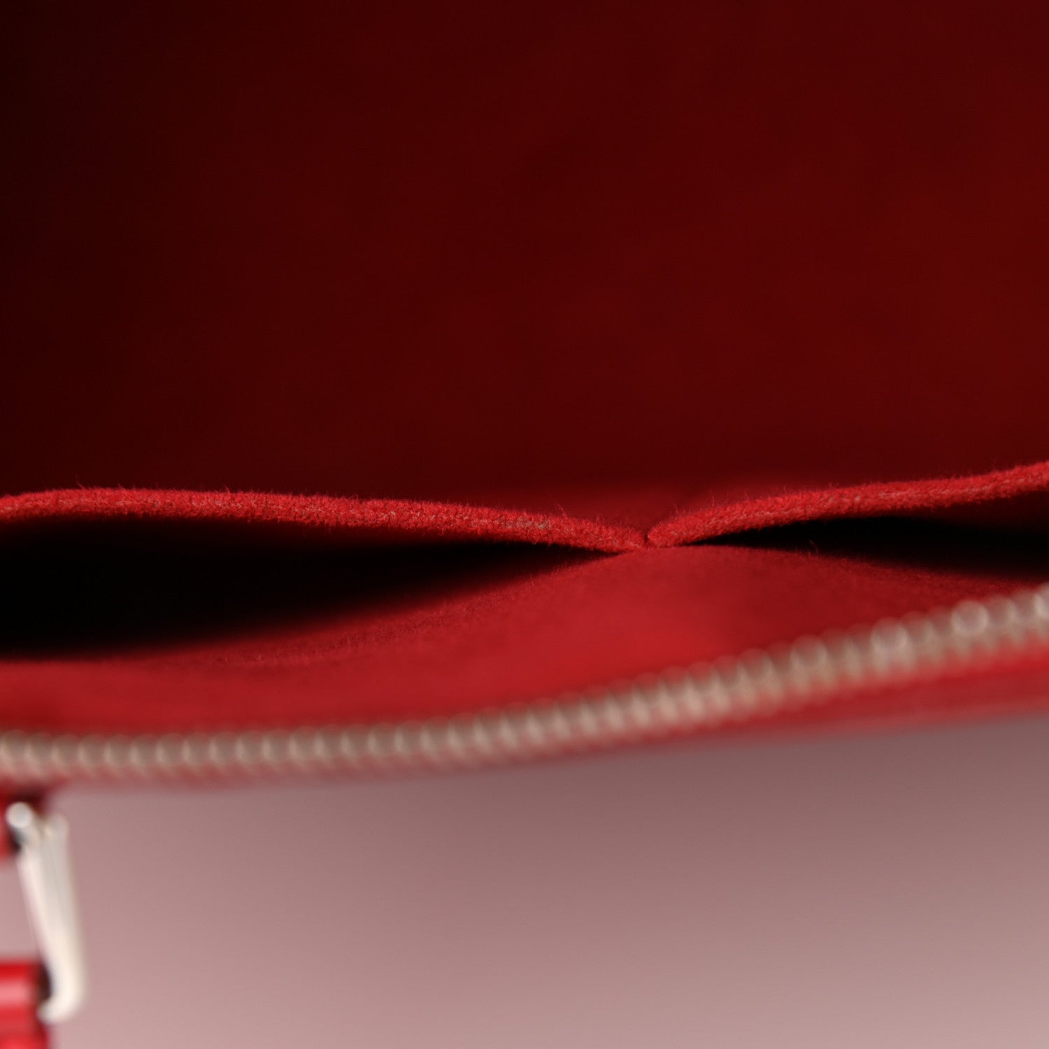 Louis Vuitton Epi Alma GM Carmine 13 of 14