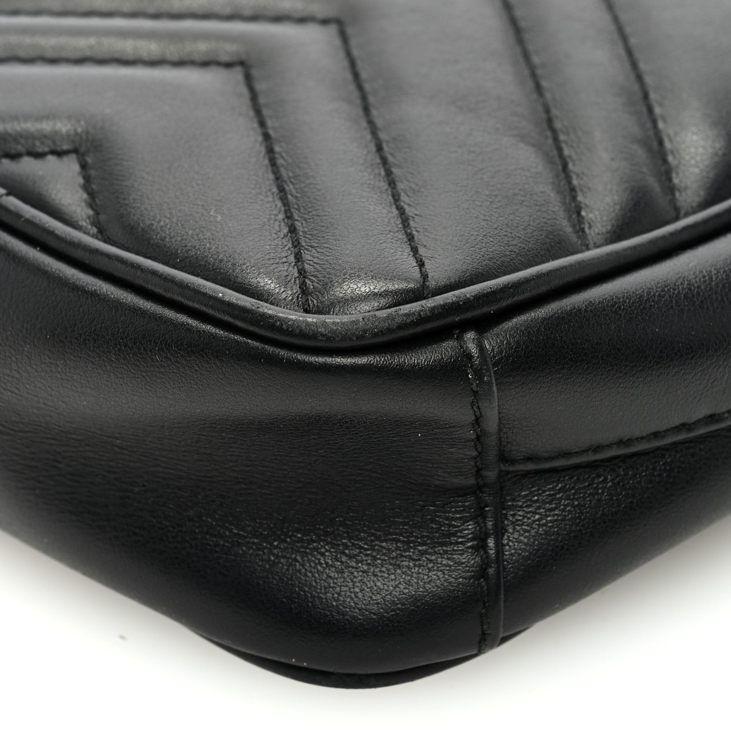 Calfskin Matelasse Mini GG Marmont Crossbody Bag Black