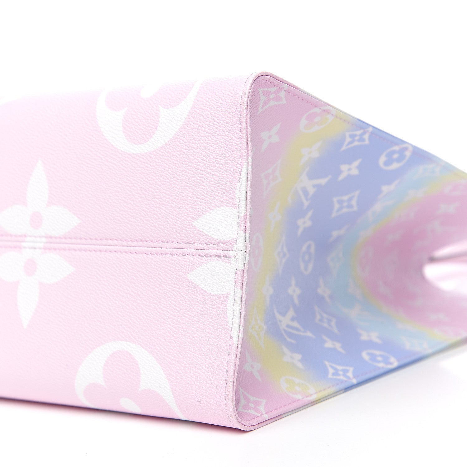 Louis Vuitton Monogram Escale Onthego GM Pastel 8 of 8