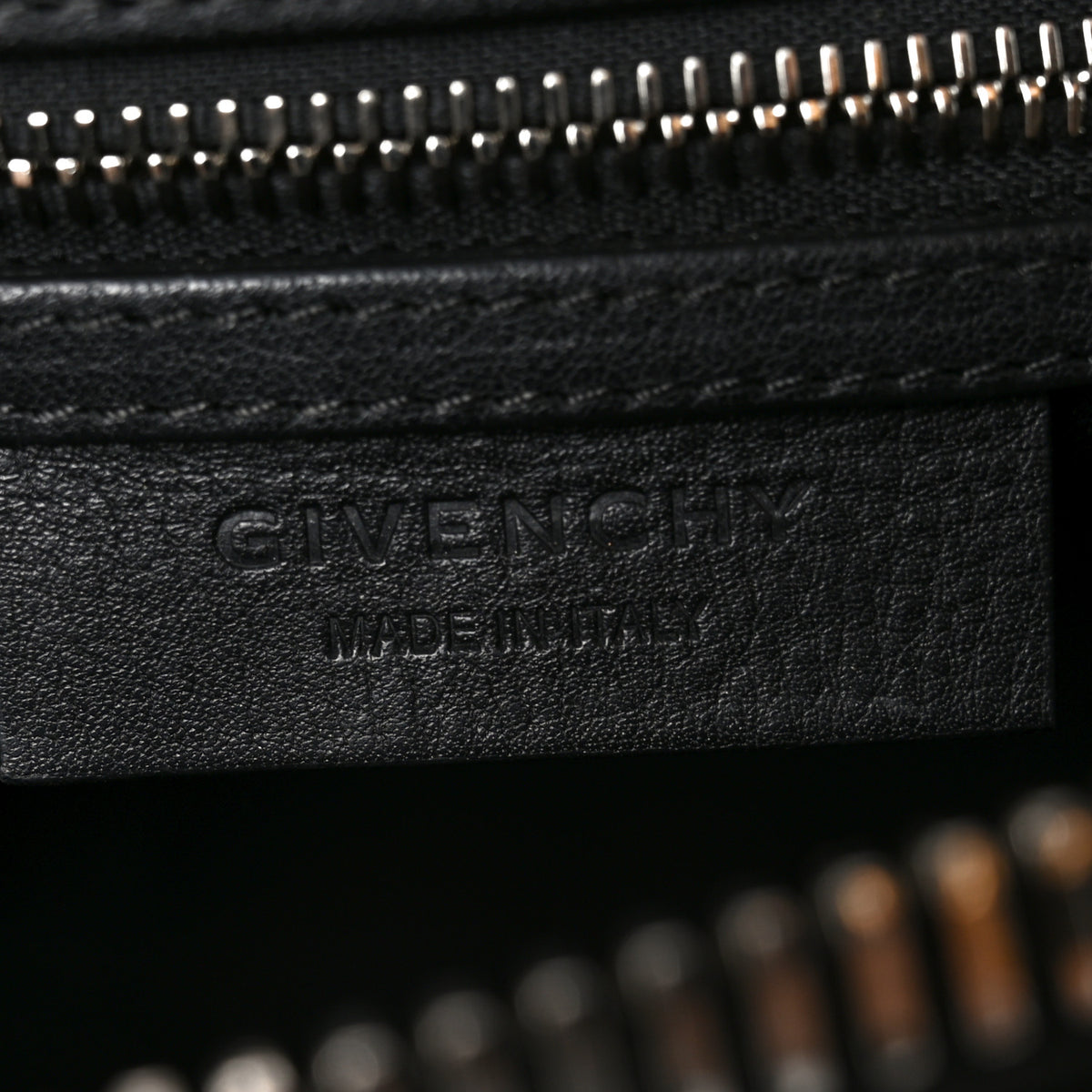 Calfskin Braid Small Antigona Black