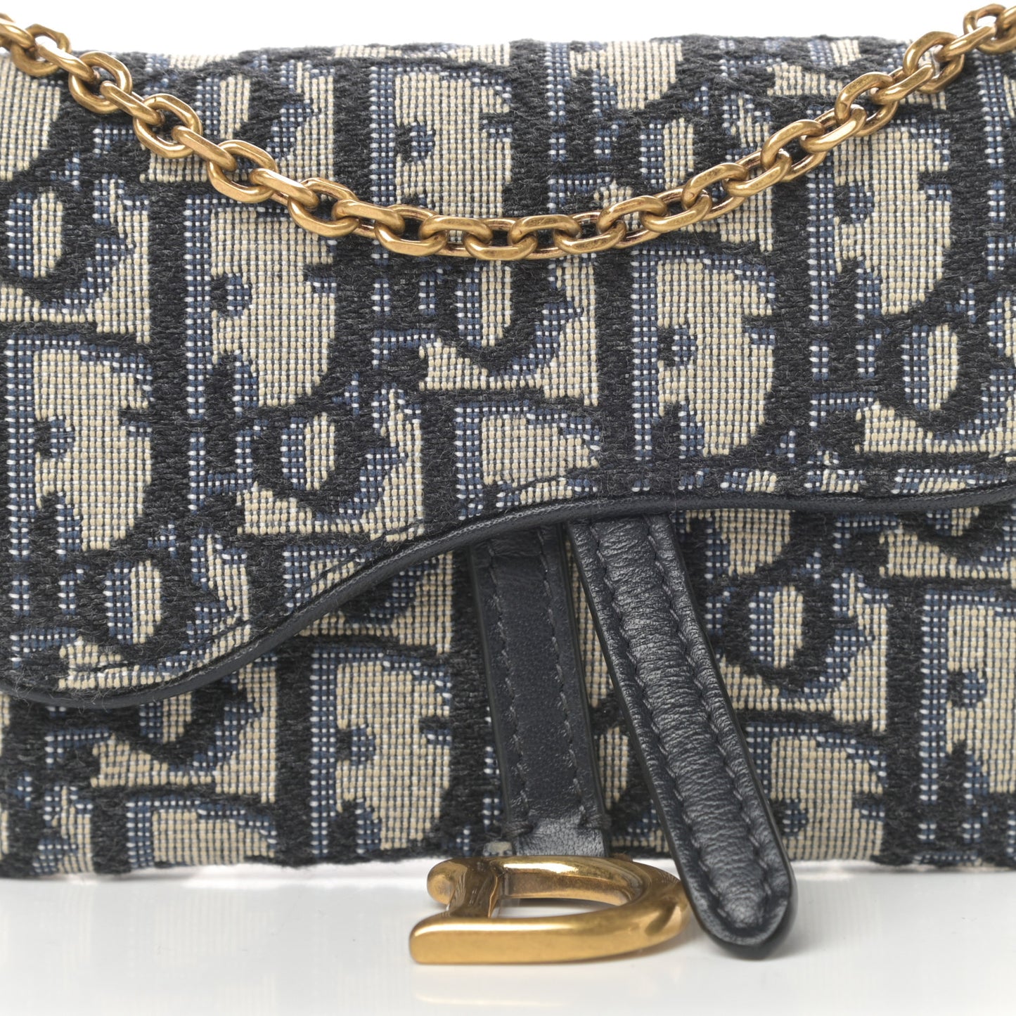 Oblique Nano Saddle Chain Pouch Blue
