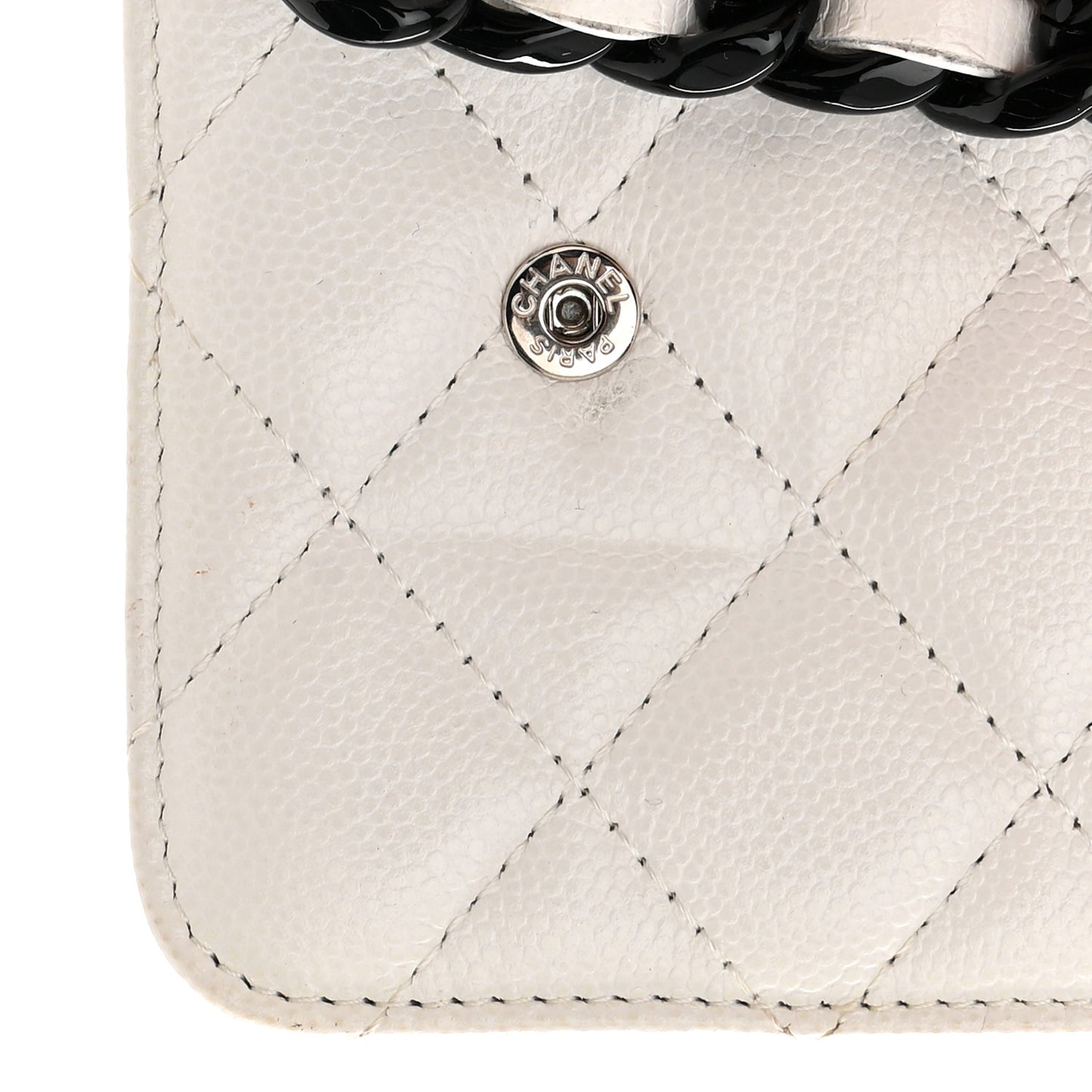 Caviar Quilted My Everything Belt Flap Card Holder White