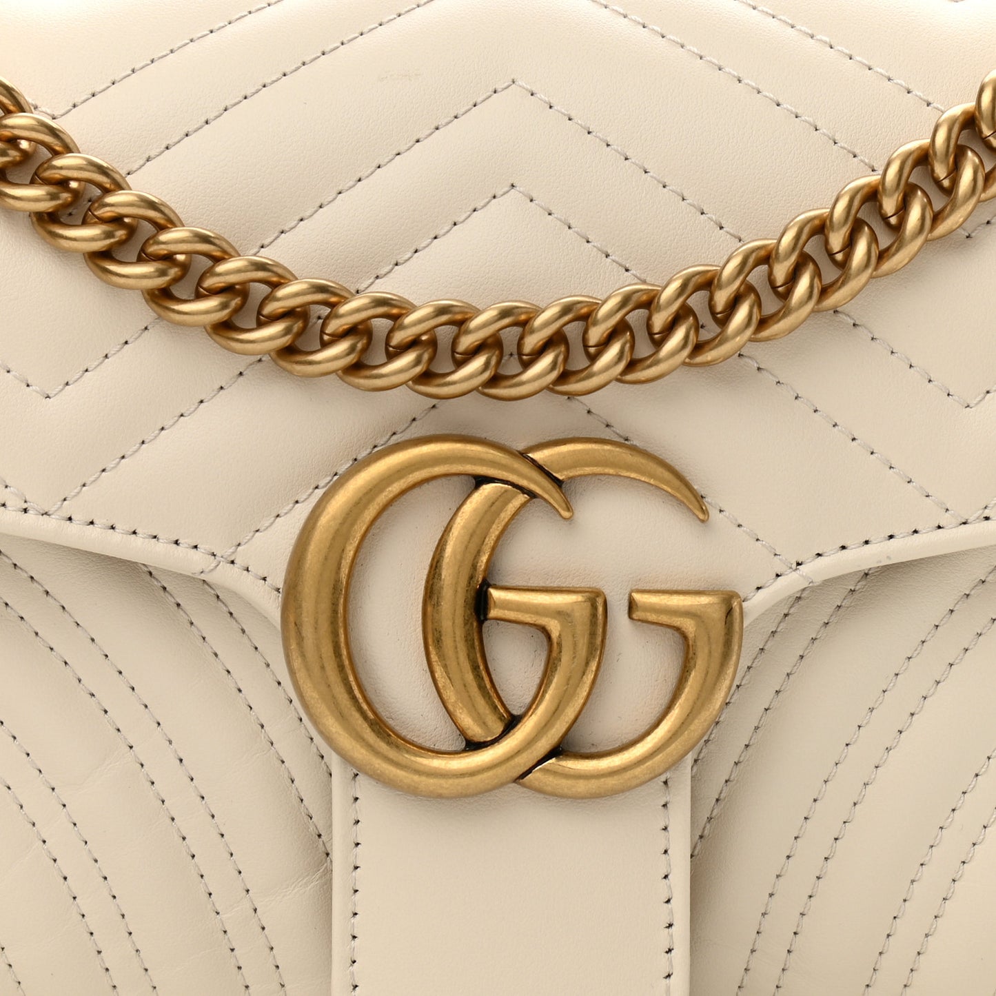 Calfskin Matelasse Small GG Marmont Shoulder Bag White