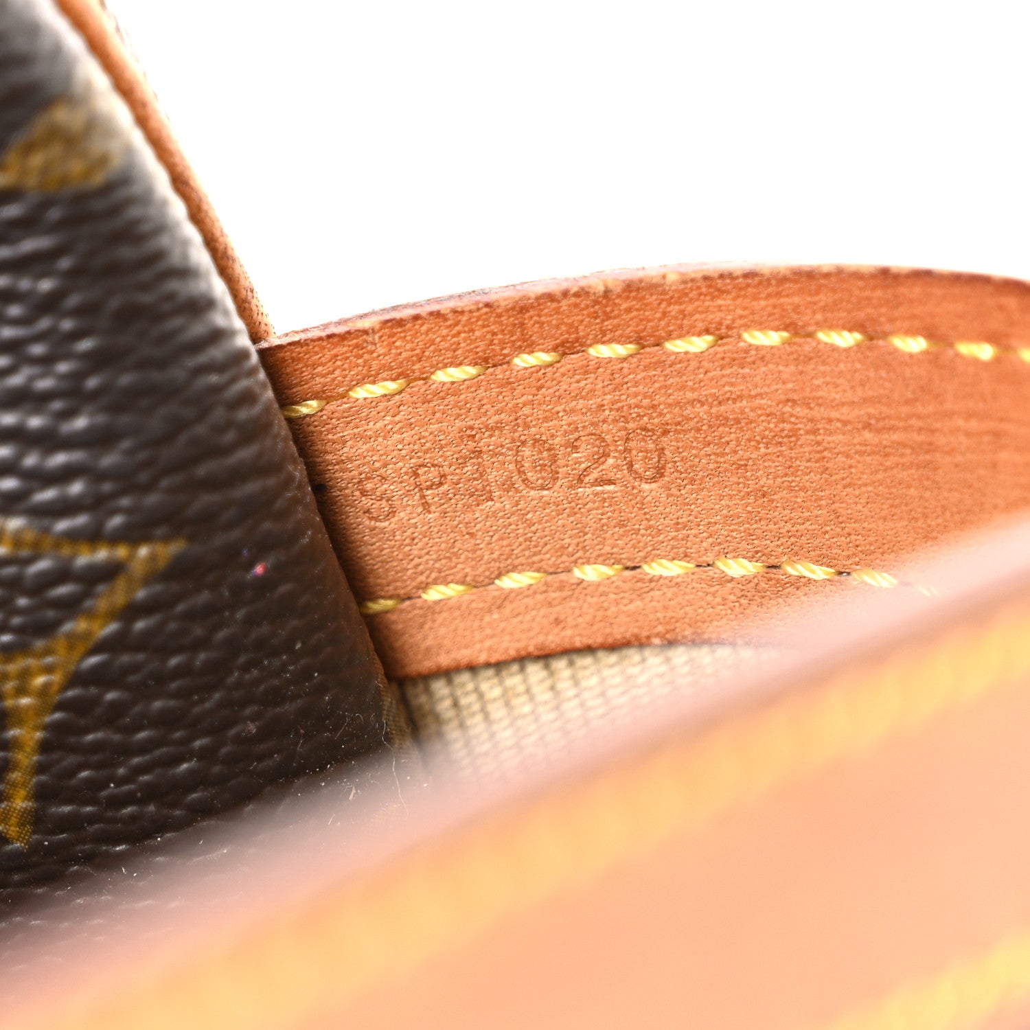 Louis Vuitton Monogram Reporter PM 6 of 10