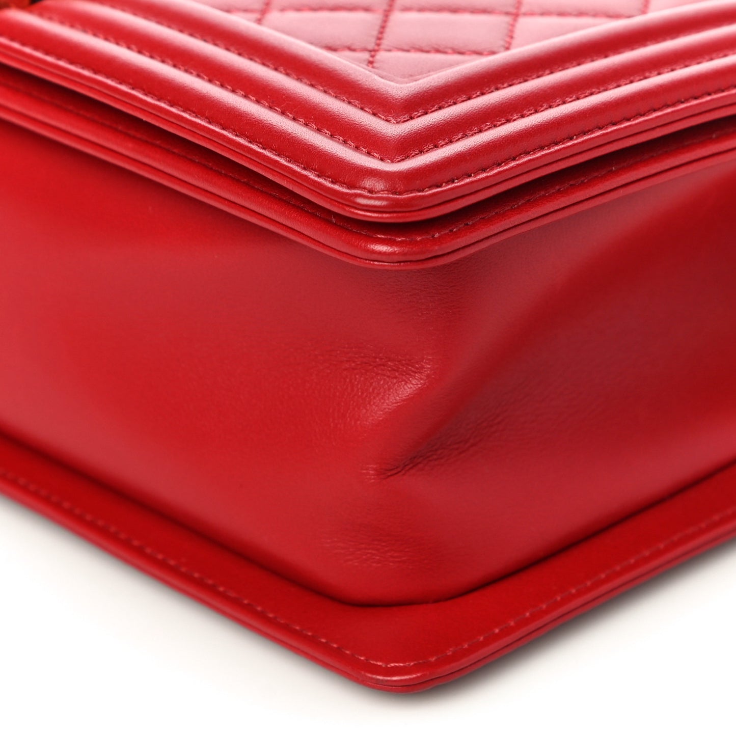 Lambskin Quilted Medium Boy Flap Red