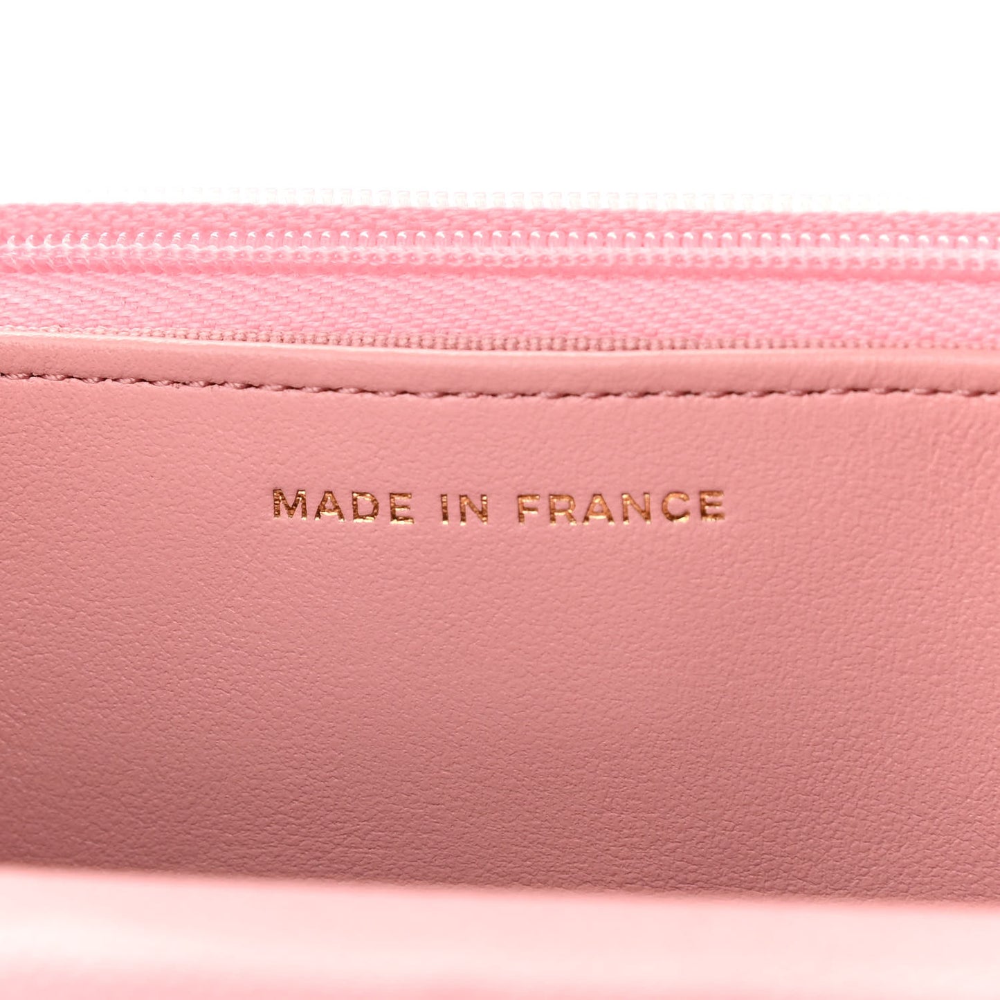 Caviar Quilted Wallet on Chain WOC Light Pink