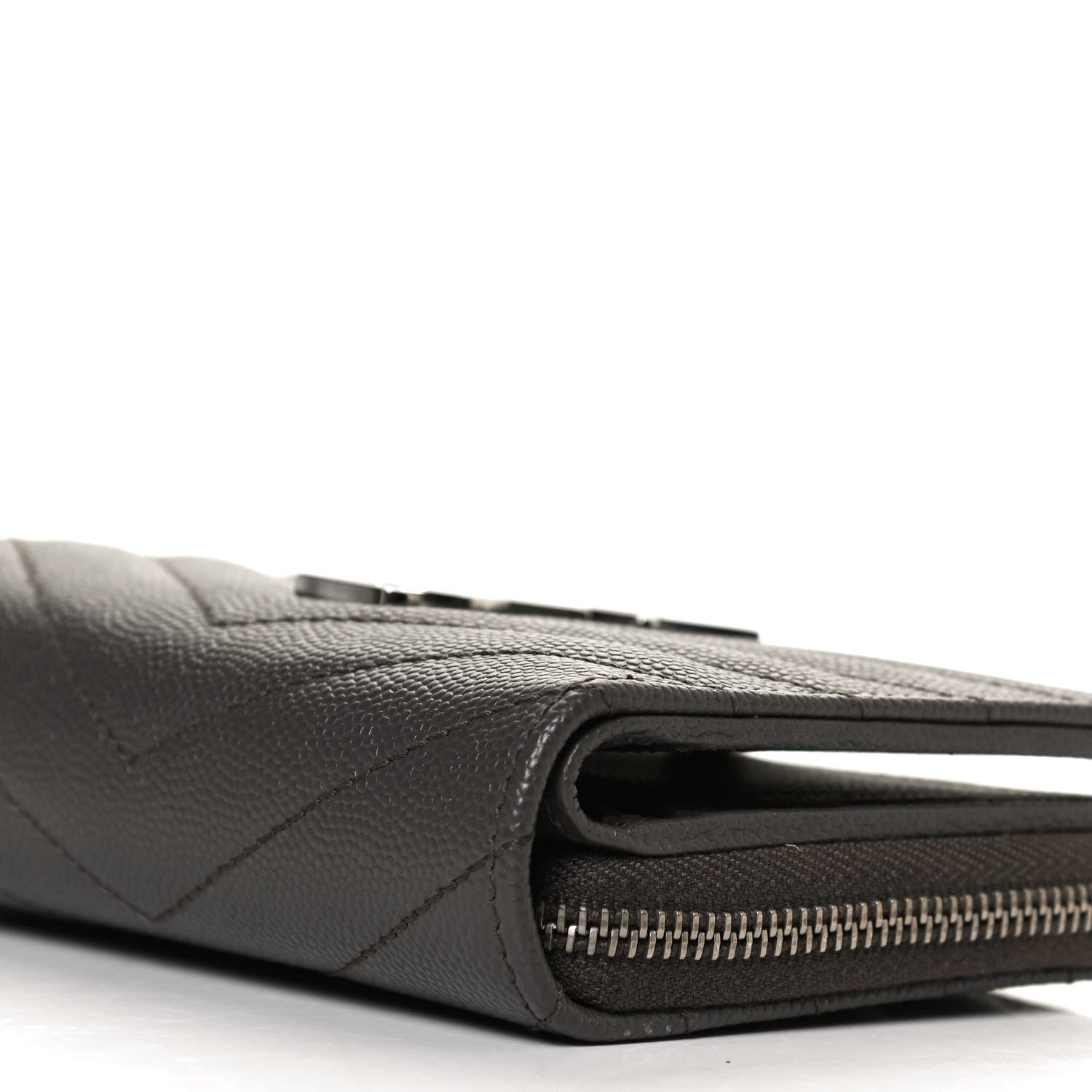 Saint Laurent Grain De Poudre Matelasse Chevron Monogram Compact Zip Around Wallet Earth 10 of 12