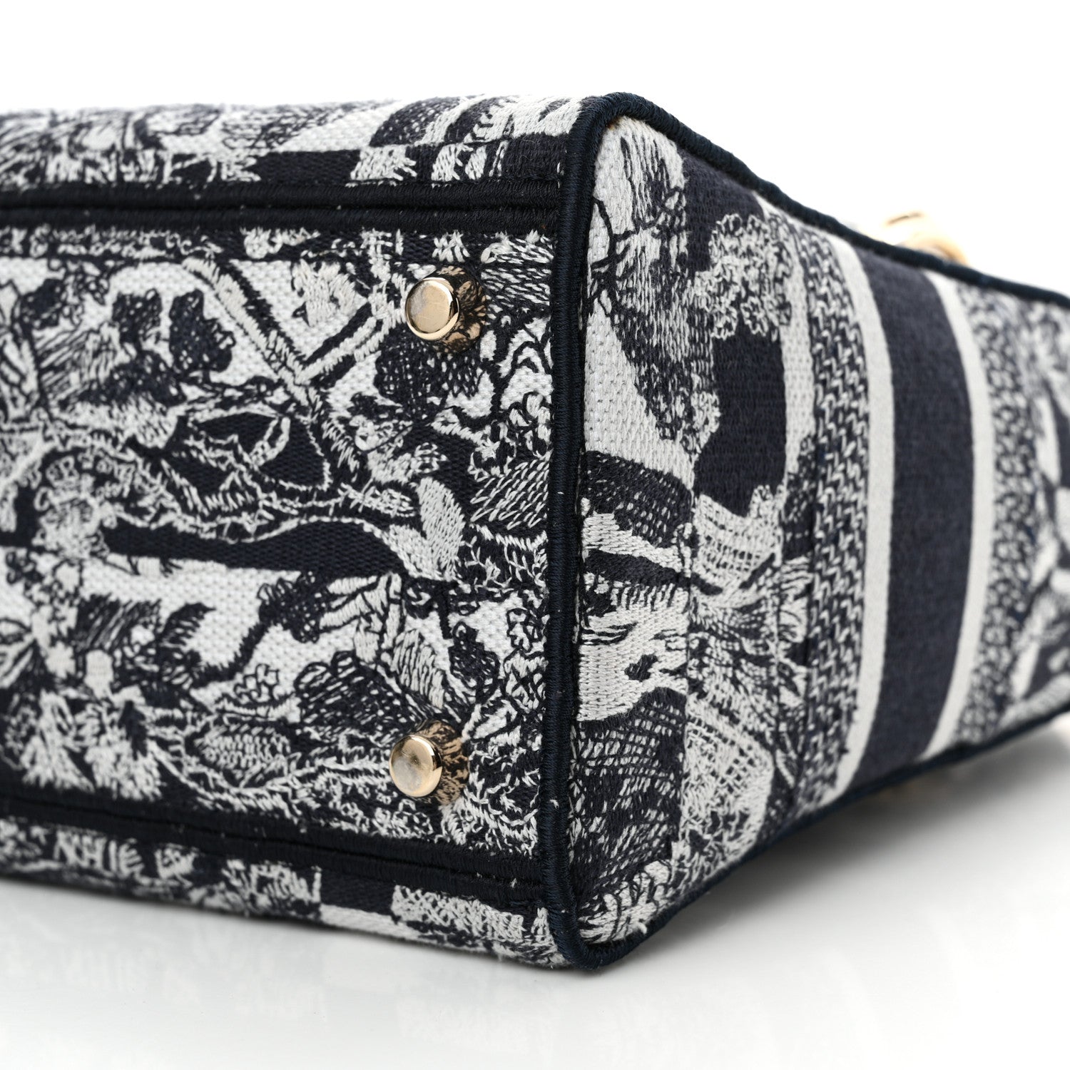 Christian Dior Canvas Toile De Jouy Embroidered Medium Lady D-Lite 10 of 12