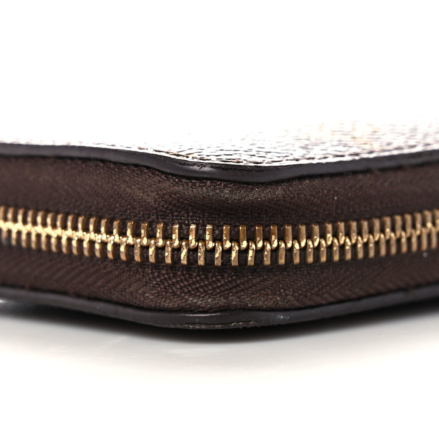 Louis Vuitton Monogram Zippy Wallet 13 of 15