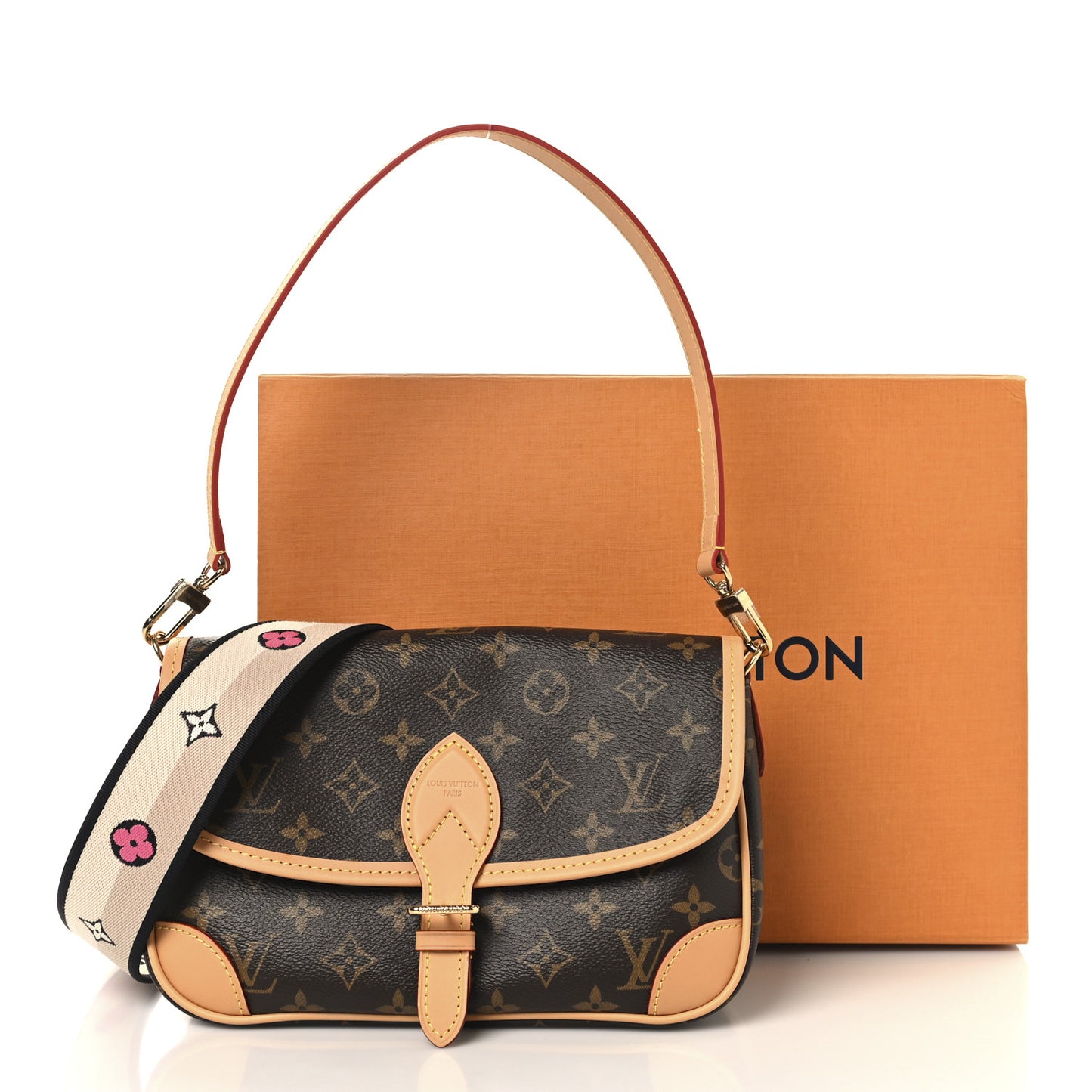 Monogram Diane Black