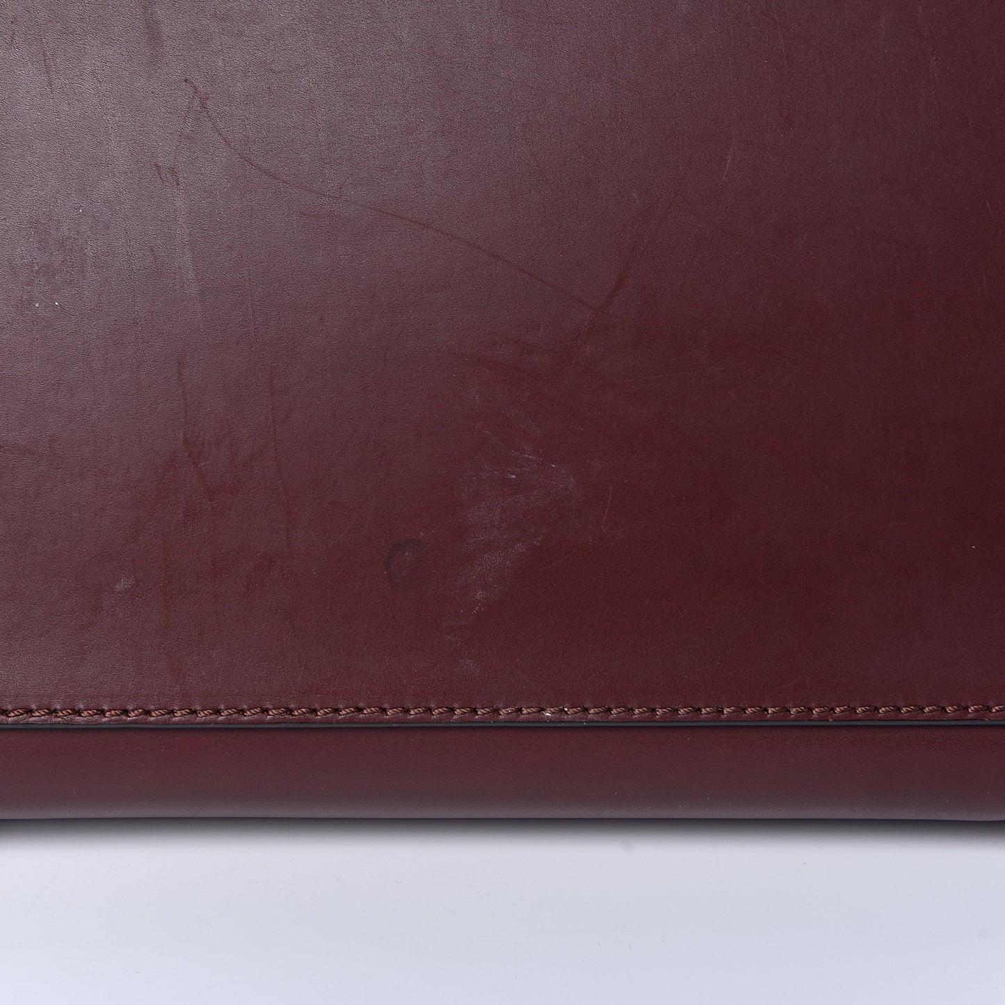 Natural Calfskin Medium Phantom Luggage Burgundy