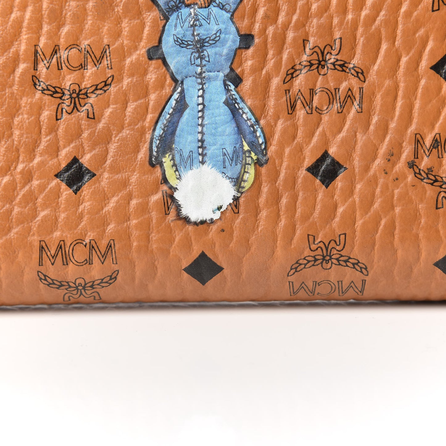 Visetos Rabbit Three-Fold Flap Wallet Cognac