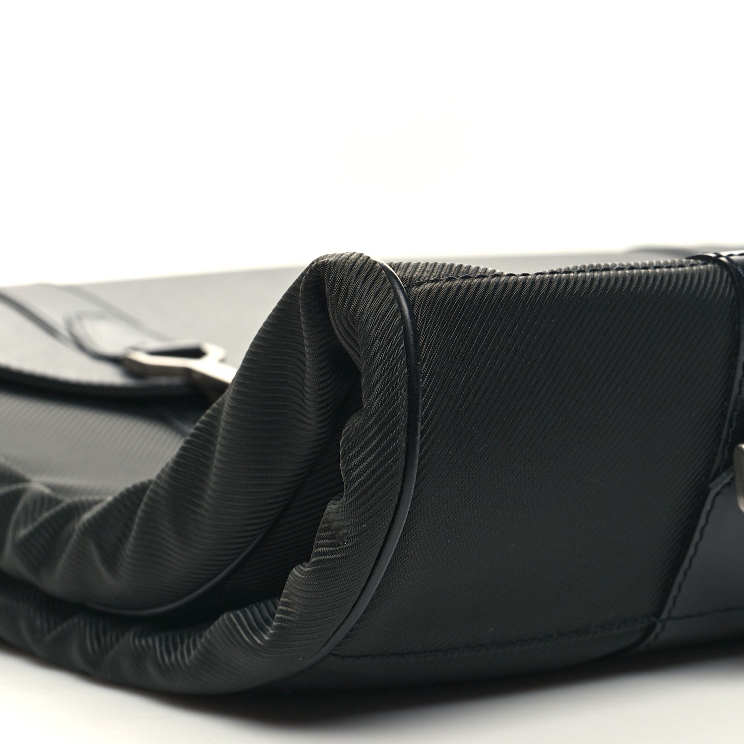 Louis Vuitton Taiga Portable Gibeciere Ardoise 8 of 9