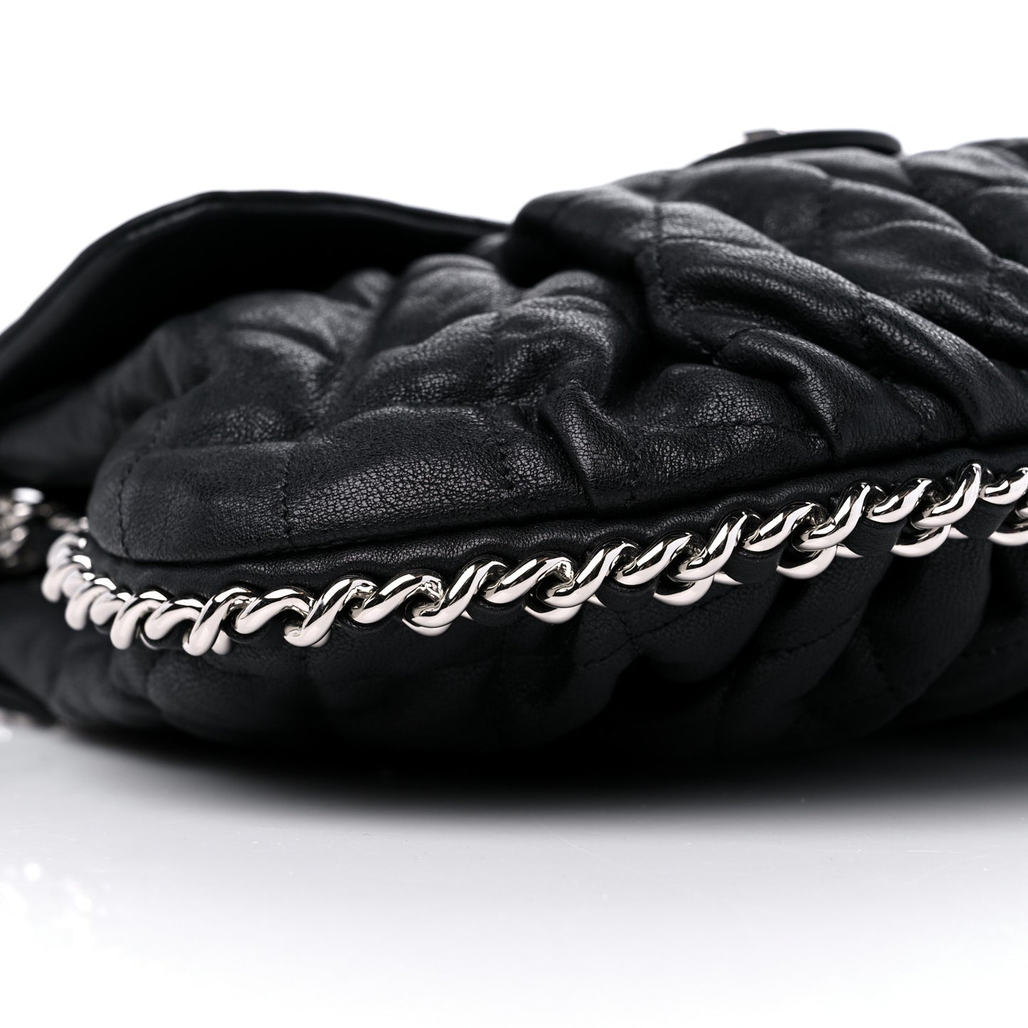 Washed Lambskin Quilted Medium Chain Around Messenger Black