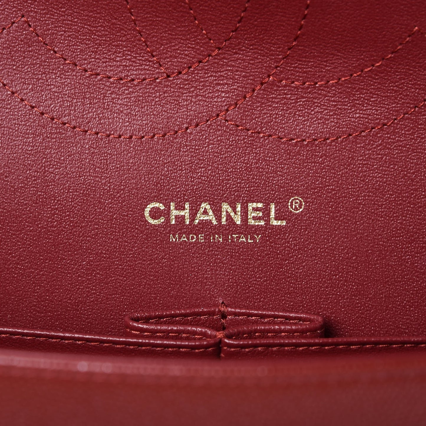 Iridescent Caviar Quilted Jumbo Double Flap Dark Red