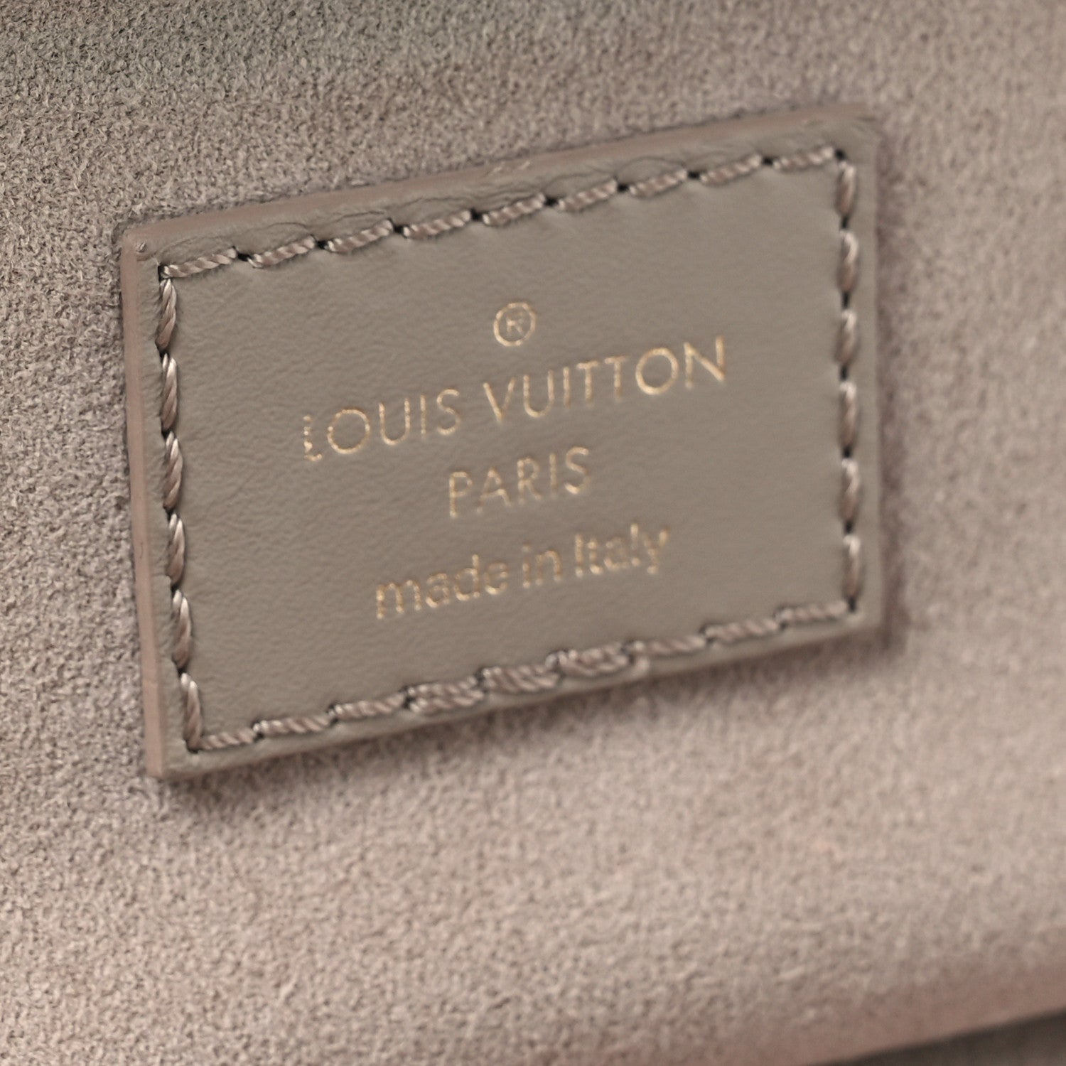 Louis Vuitton Empreinte Monogram Giant Vanity PM Tourterelle 11 of 14