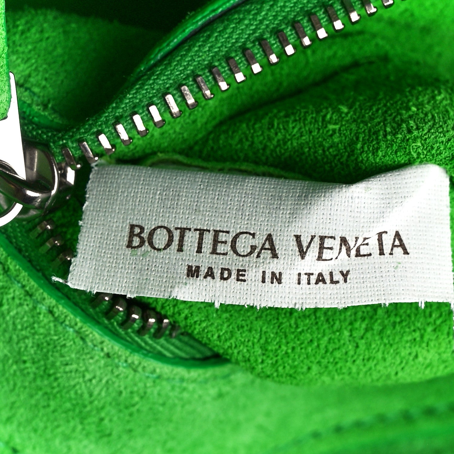 Bottega Veneta Grained Calfskin Maxi Intrecciato Cassette Crossbody Bag Pistachio 7 of 12
