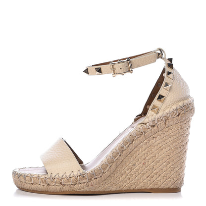 Valentino Garavani Grained Calfskin Rockstud Ankle Strap Espadrille 15/105mm Wedge Sandals 36 Light Ivory Natural 1 of 12