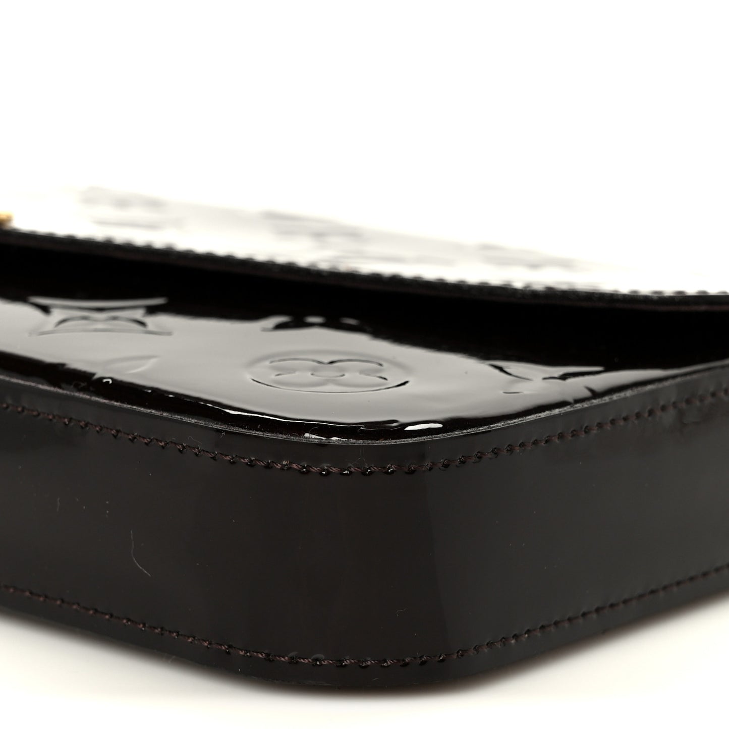 Vernis Pochette Felicie Chain Wallet Amarante