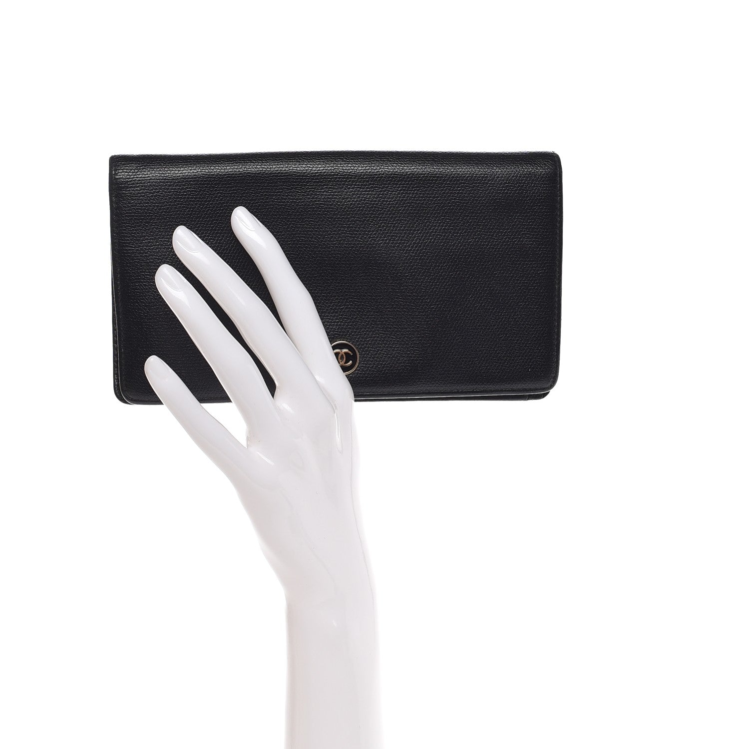 Chanel Grained Calfskin CC Button Yen Wallet Black 2 of 10