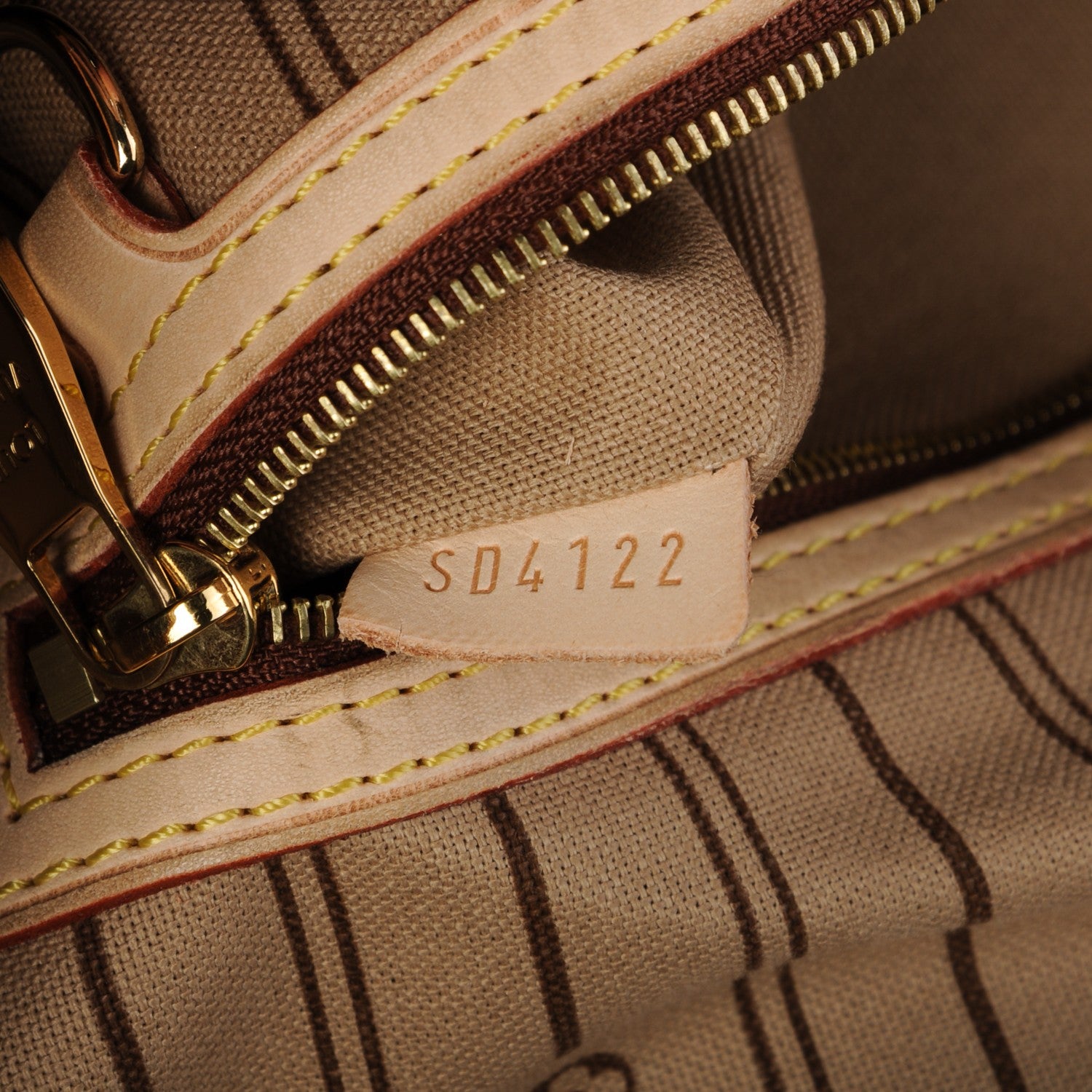 Louis Vuitton Monogram Delightful MM 8 of 9