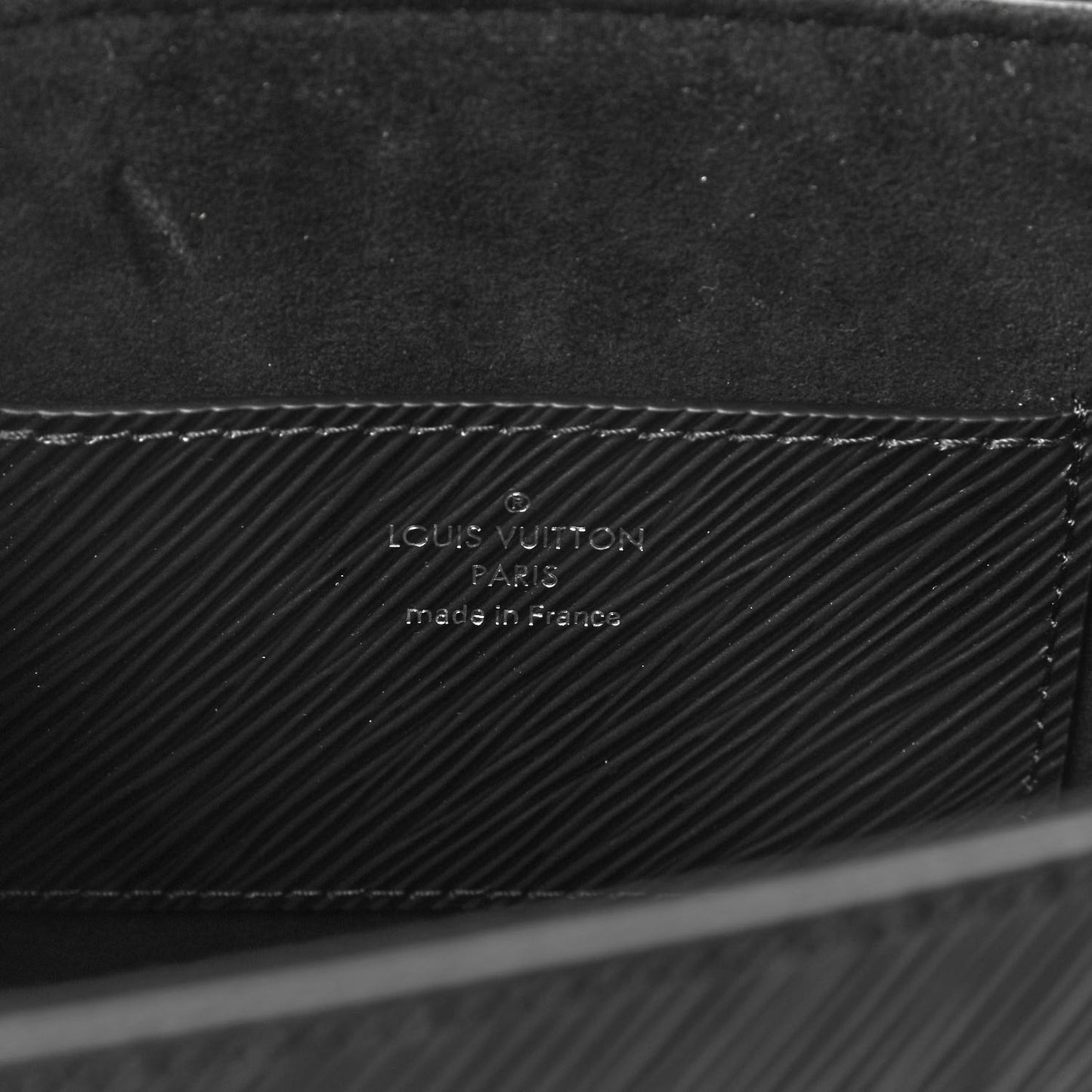 Epi Twist Shoulder Bag MM Matte Black