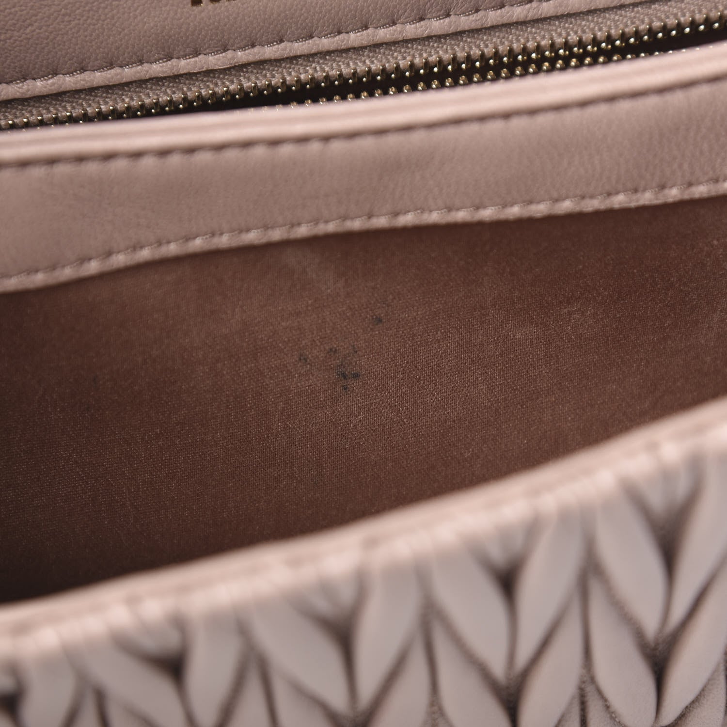 Miu Miu Lambskin Confidential Matelasse Chain Shoulder Bag Cipria 7 of 15