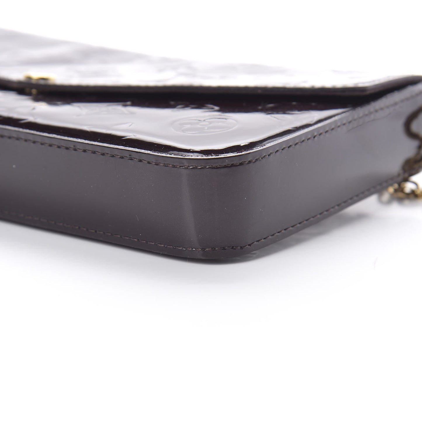 Vernis Pochette Felicie Chain Wallet Amarante