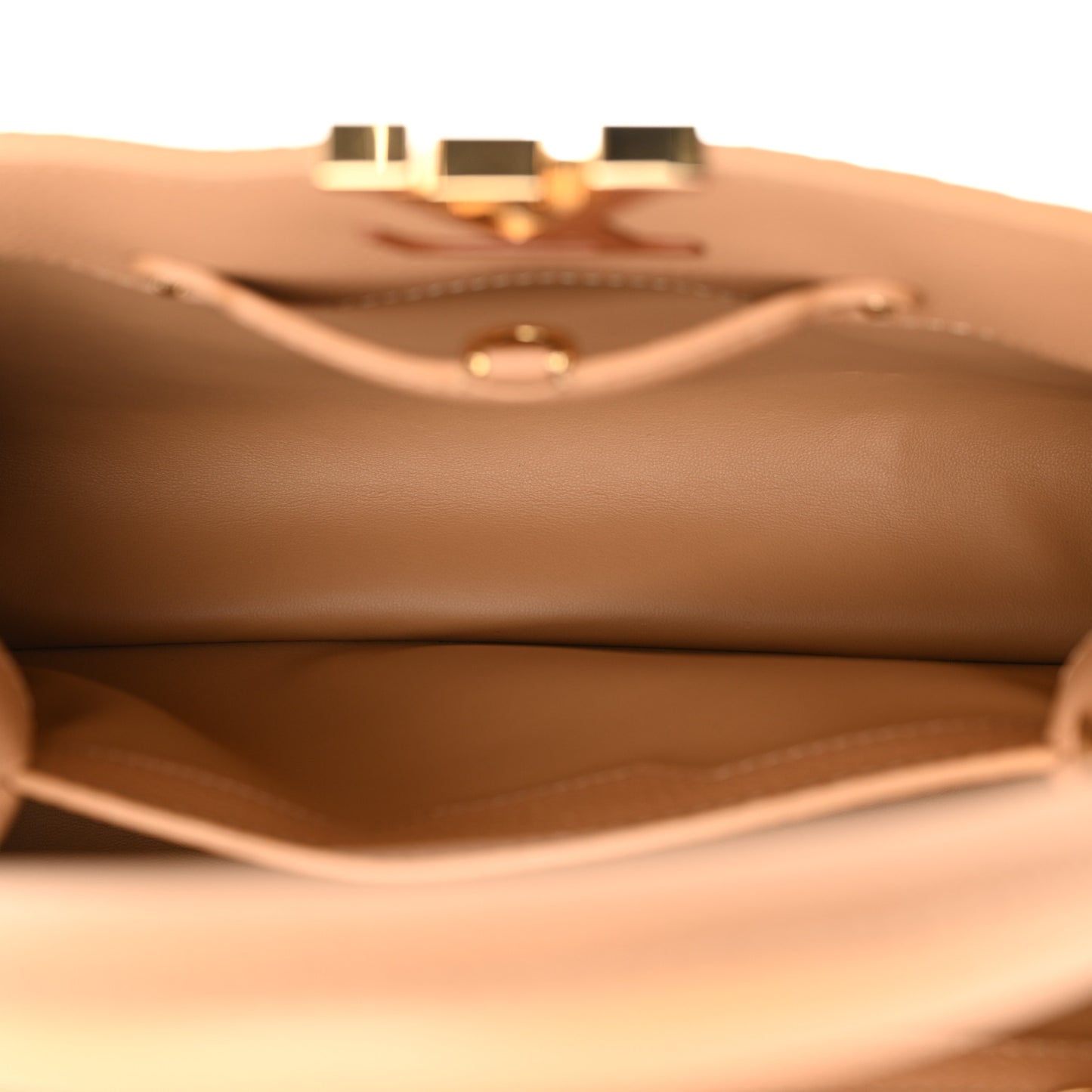 Taurillon Capucines MM Arizona Cognac