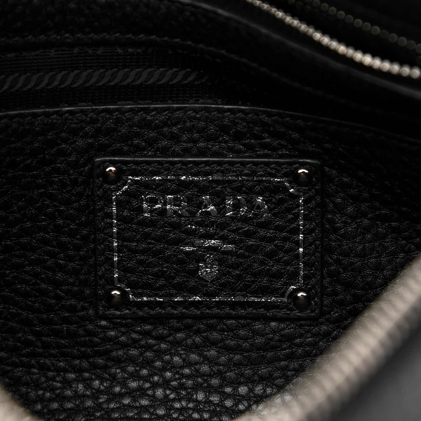 Vitello Daino Crossbody Bag Black