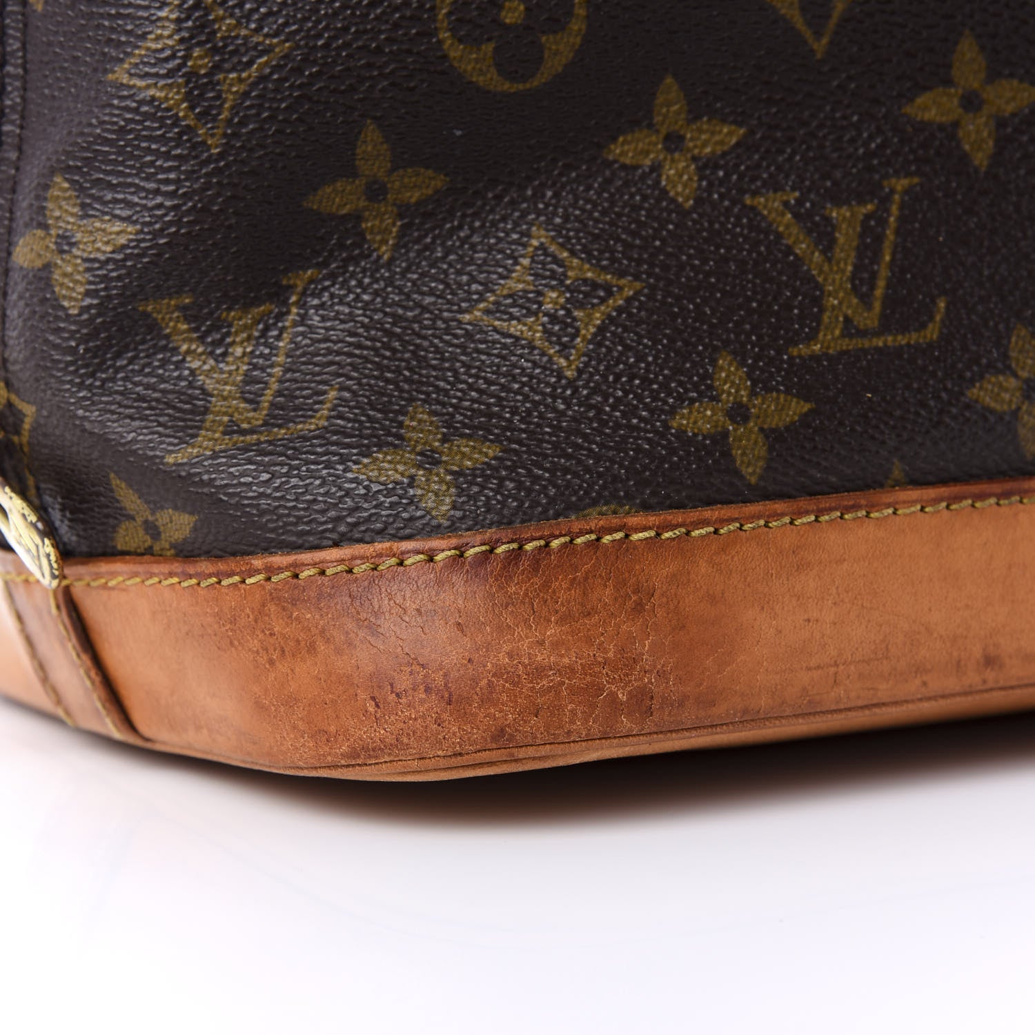 Louis Vuitton Monogram Alma PM 11 of 13