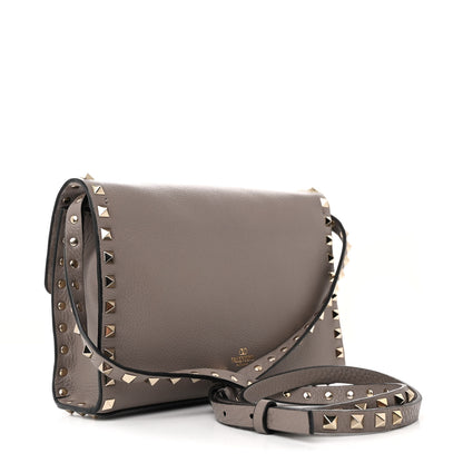 Valentino Garavani Pebbled Calfskin Medium Rockstud Flip Lock Crossbody Bag Poudre 3 of 9