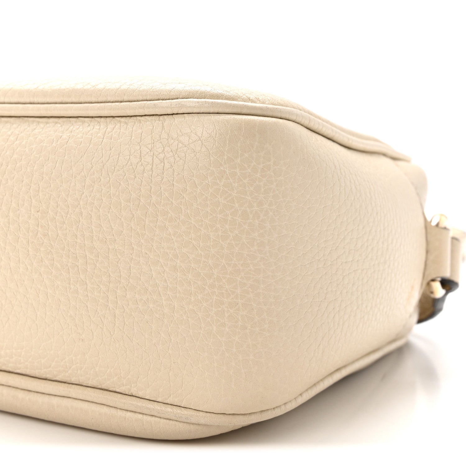 Gucci Pebbled Calfskin Small Soho Disco Bag Off White 10 of 10