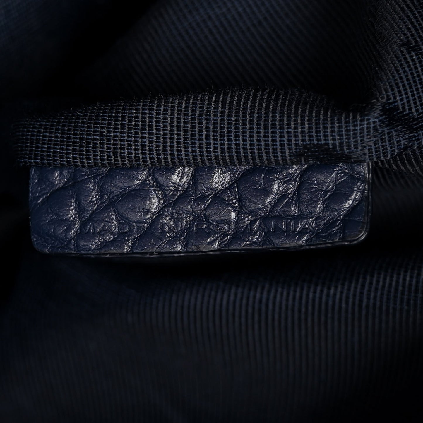 Heritage Grain Check Embossed Medium Dewsbury Tote Blue Carbon