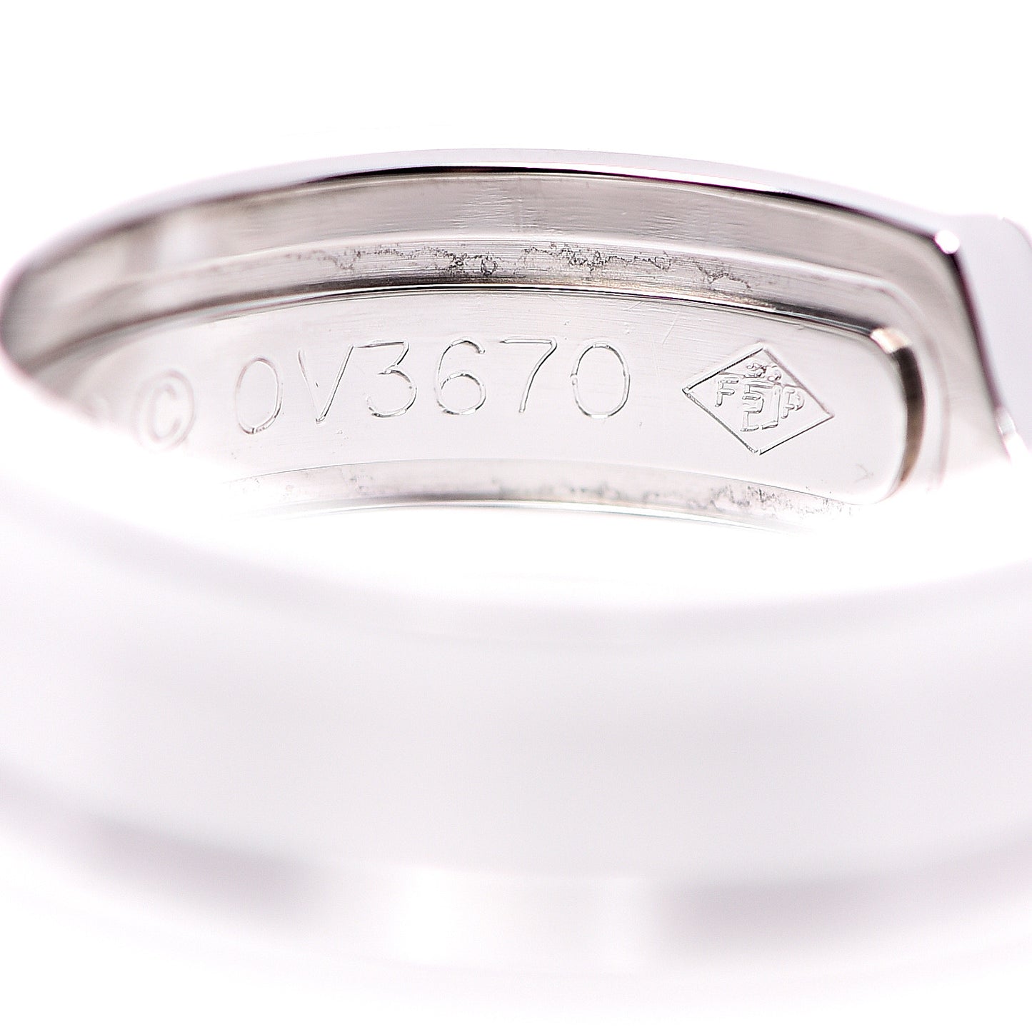 18K White Gold Diamond 6.5mm Logo De Ring 49 4.75