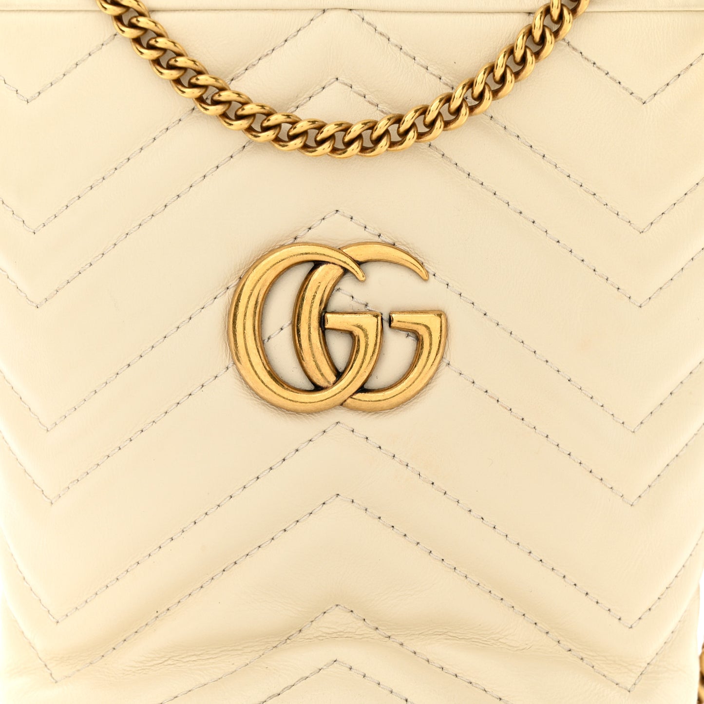 Calfskin Matelasse Mini GG Marmont 2.0 Bucket Bag White