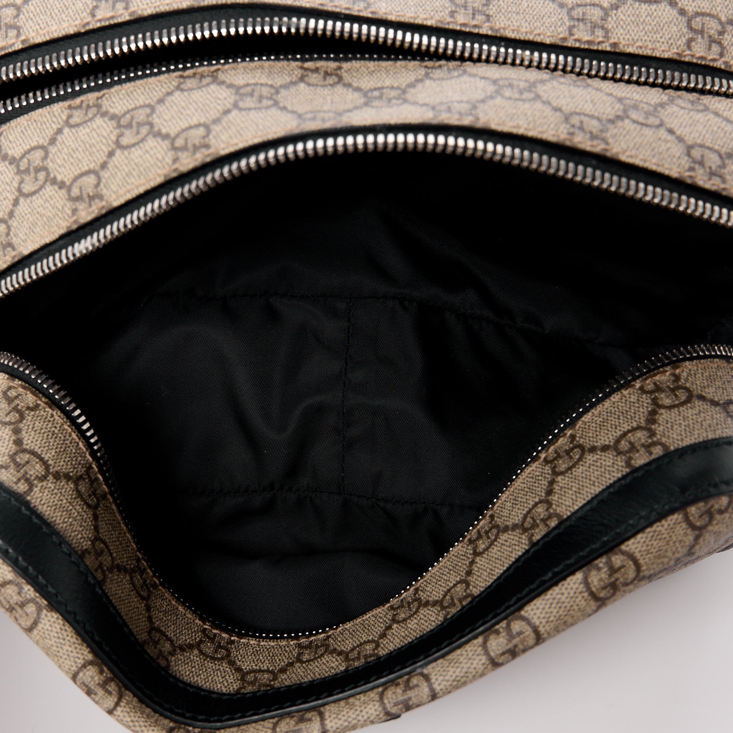 Gucci GG Supreme Monogram Toiletry Case Black 6 of 11