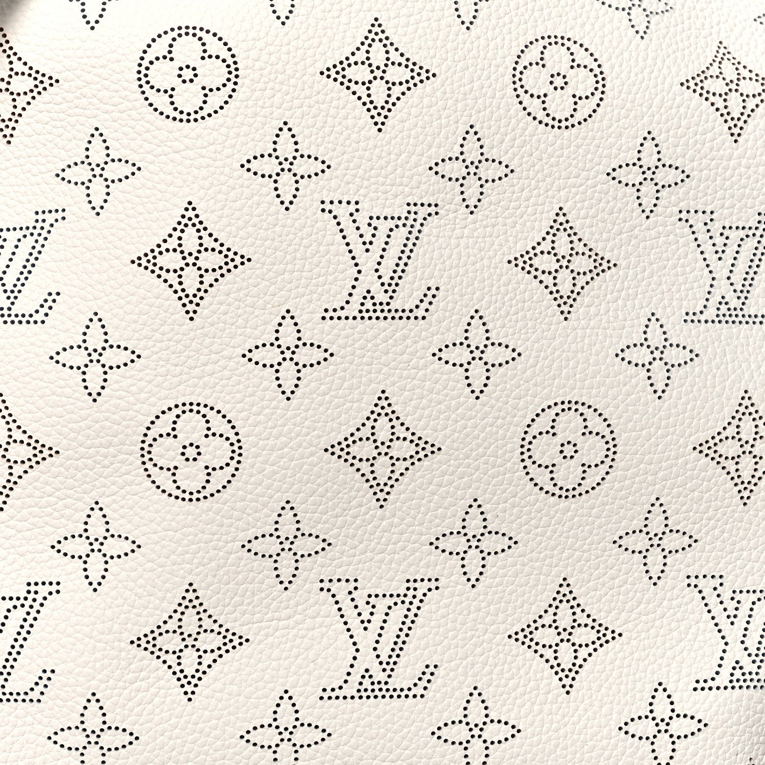 Louis Vuitton Mahina Beaubourg Hobo MM Snow 7 of 11