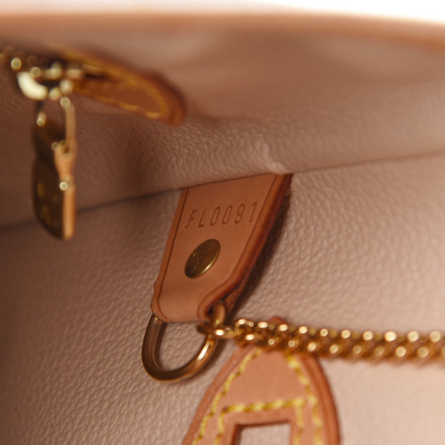 Monogram Petit Bucket 23