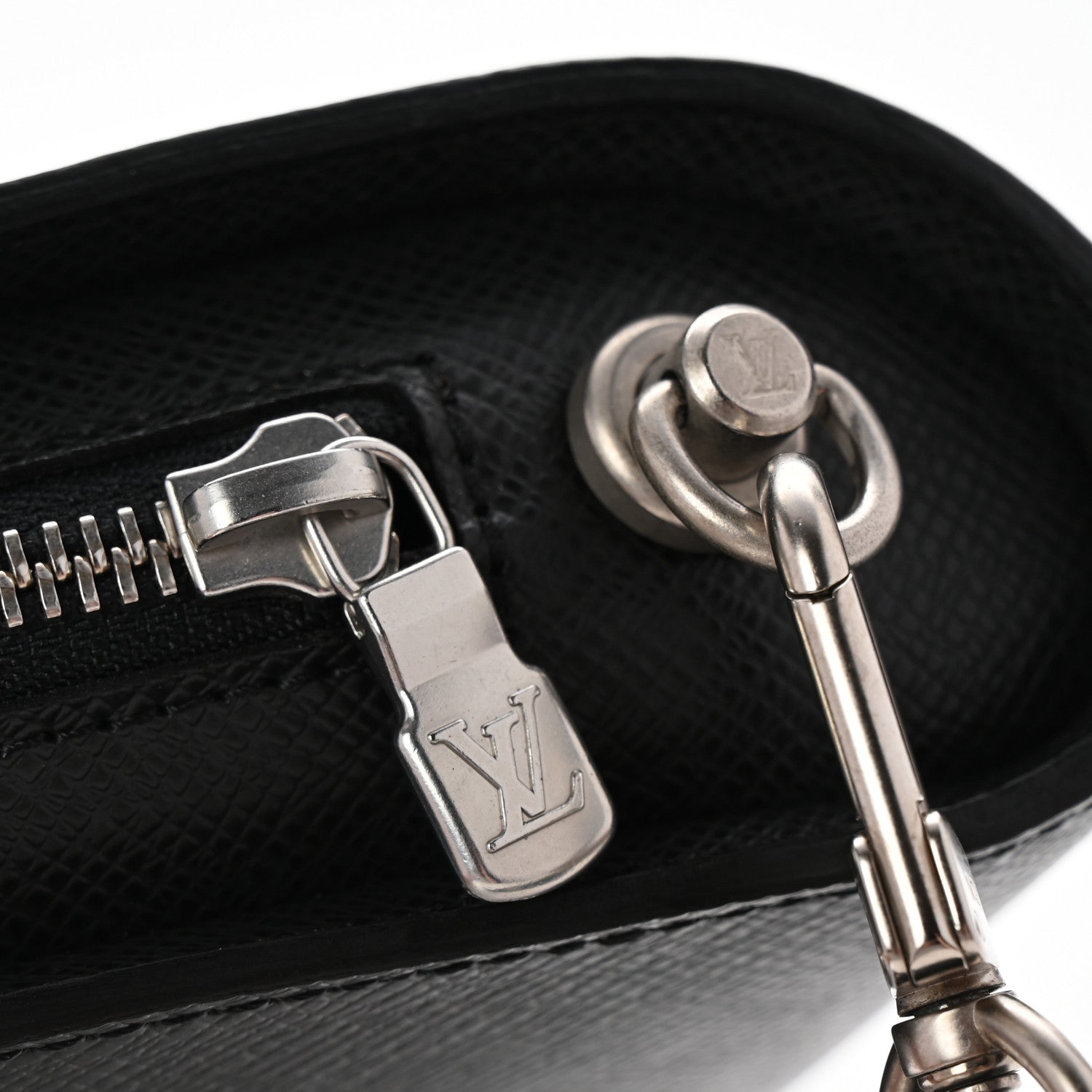 Louis Vuitton Taiga Baikal Pochette Ardoise 8 of 8